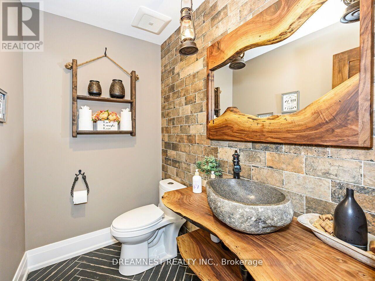 11132 Mcfarland Court, Milton (Brookville/haltonville), Ontario  L0P 1B0 - Photo 17 - W12541690