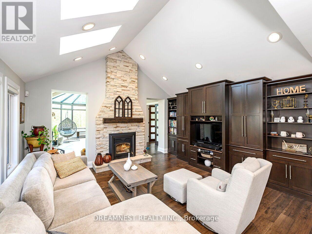 11132 Mcfarland Court, Milton (Brookville/haltonville), Ontario  L0P 1B0 - Photo 22 - W12541690