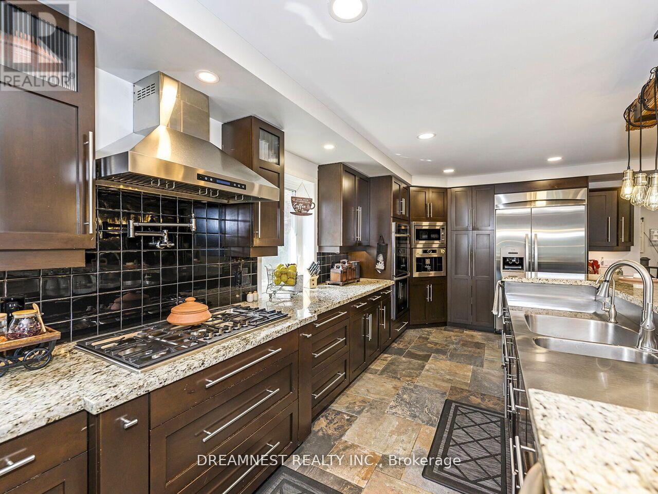 11132 Mcfarland Court, Milton (Brookville/haltonville), Ontario  L0P 1B0 - Photo 23 - W12541690