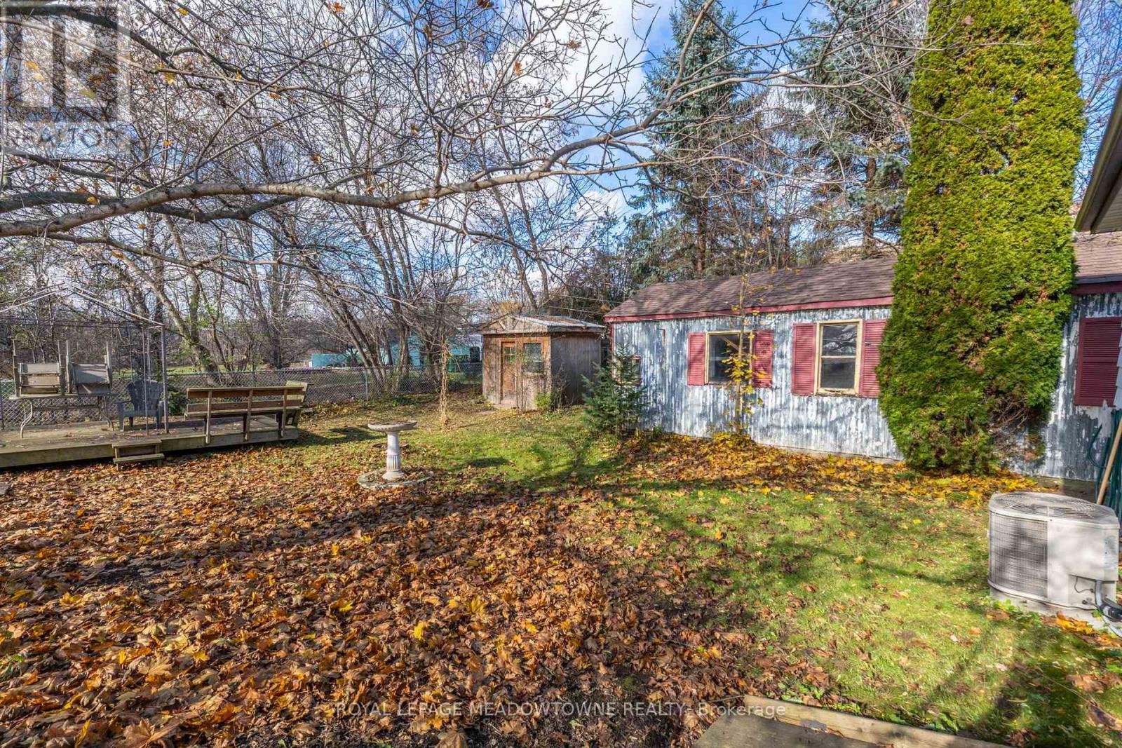 5 Louisa Street, Halton Hills (Rural Halton Hills), Ontario  L0P 1K0 - Photo 10 - W12558524