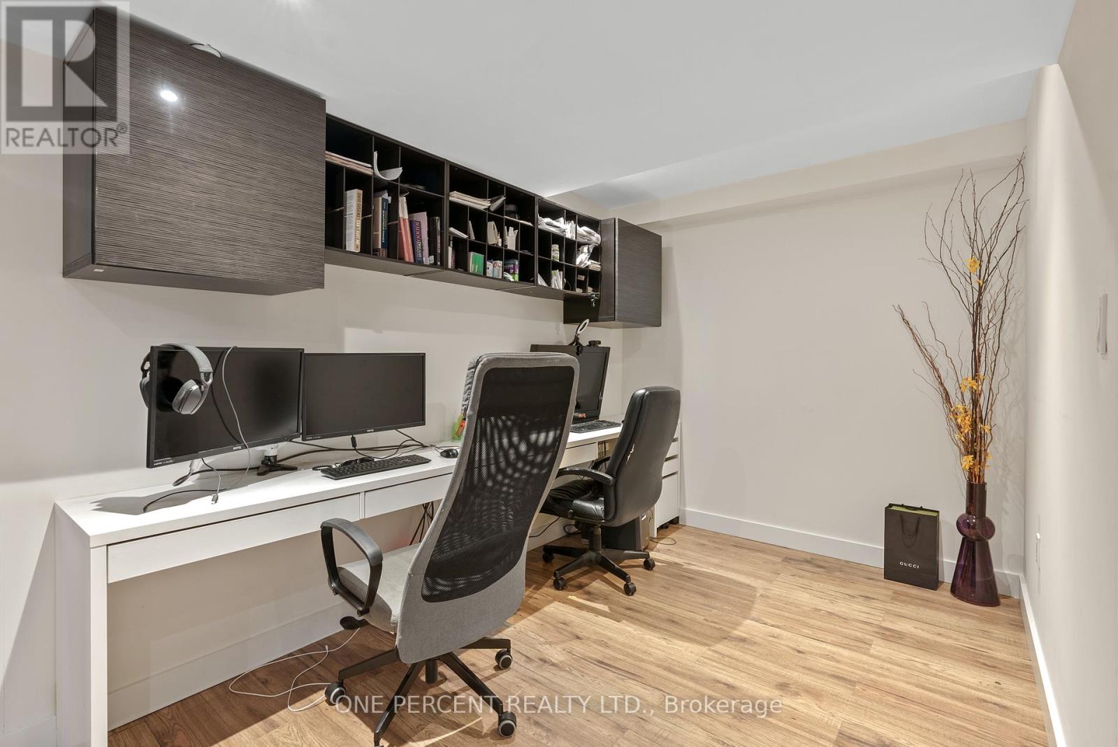 6 Duffel Crescent, Halton Hills (Georgetown), Ontario  L7G 0H7 - Photo 34 - W12561446