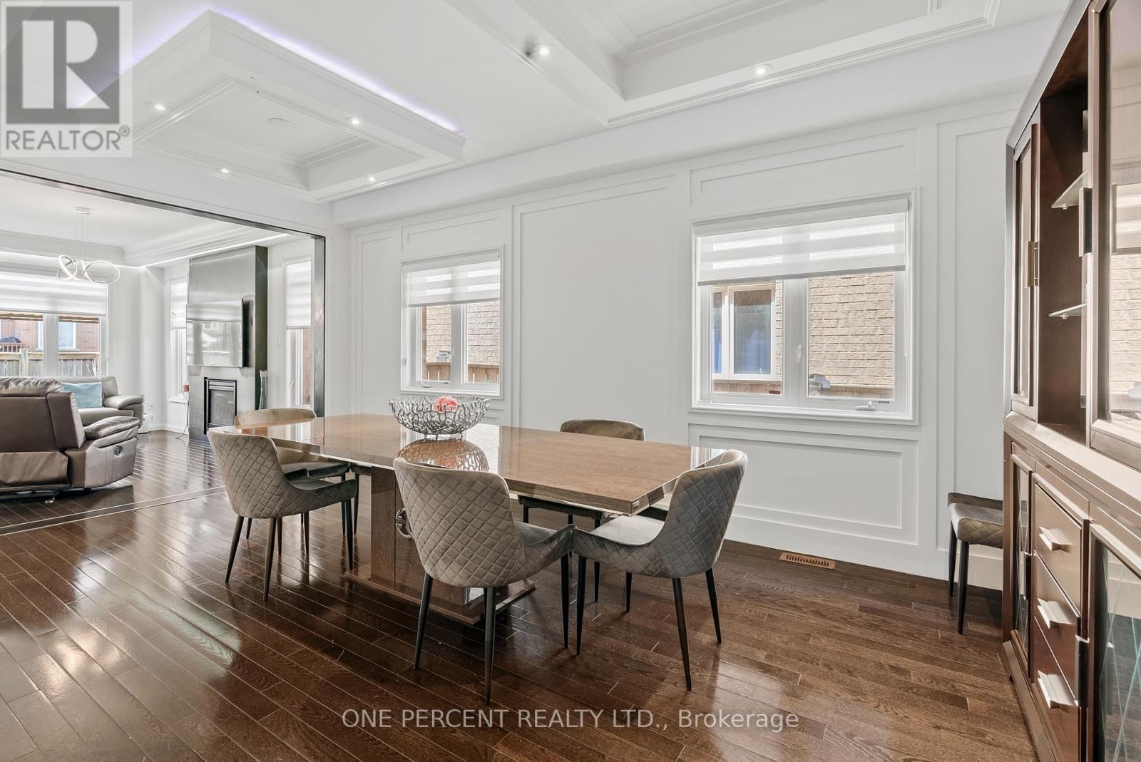 6 Duffel Crescent, Halton Hills (Georgetown), Ontario  L7G 0H7 - Photo 6 - W12561446