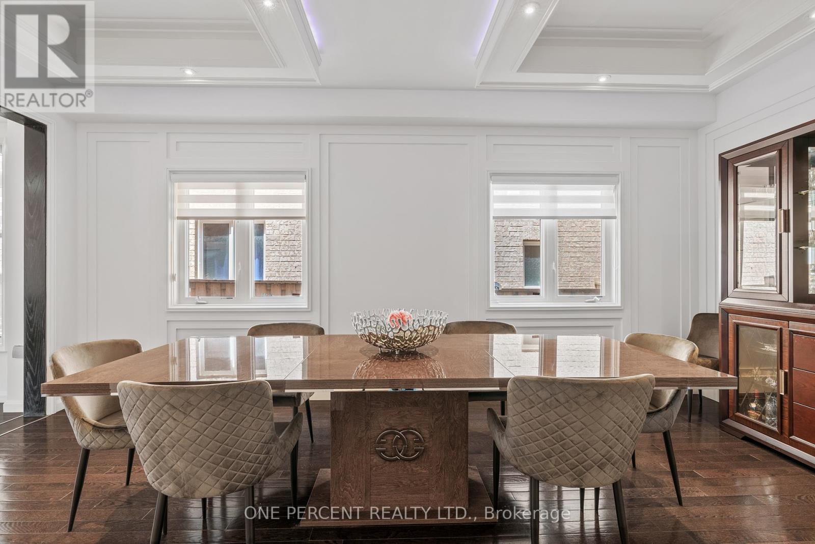 6 Duffel Crescent, Halton Hills (Georgetown), Ontario  L7G 0H7 - Photo 8 - W12561446