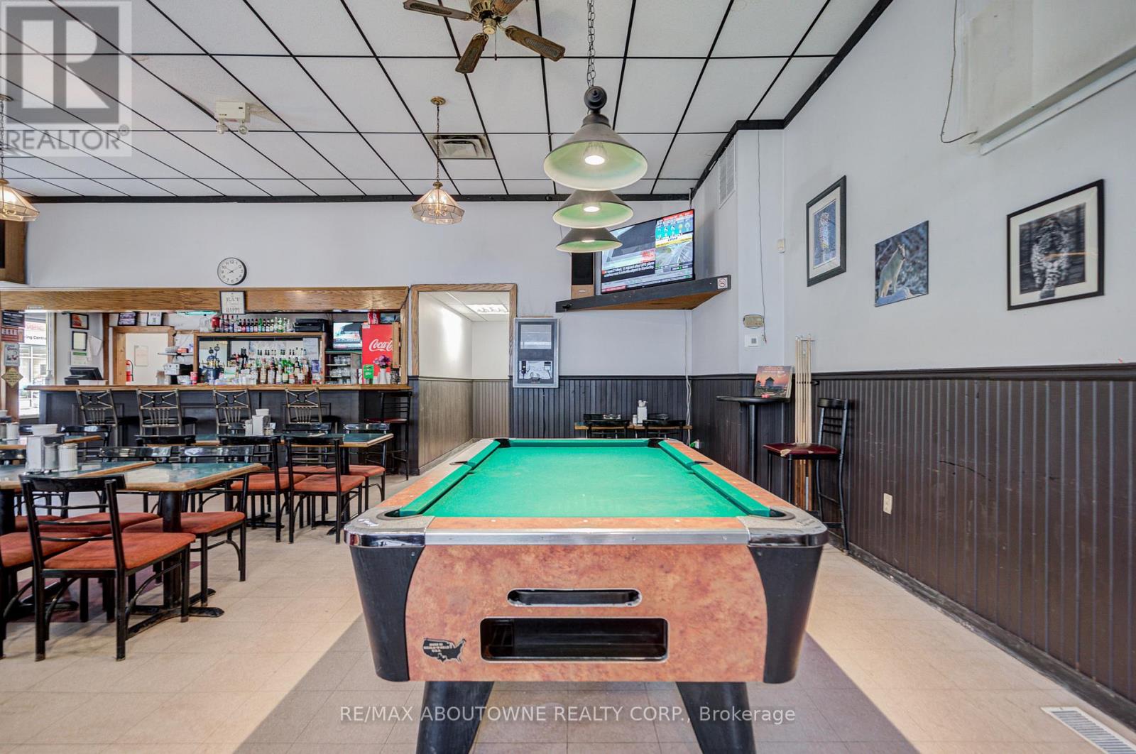 28 Mill Street E, Halton Hills (Ac Acton), Ontario  L7J 1H2 - Photo 13 - W12566392