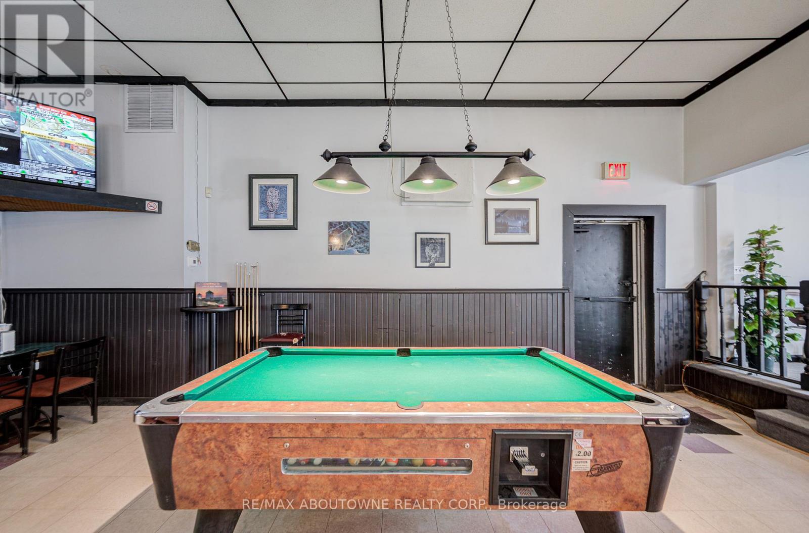 28 Mill Street E, Halton Hills (Ac Acton), Ontario  L7J 1H2 - Photo 14 - W12566392