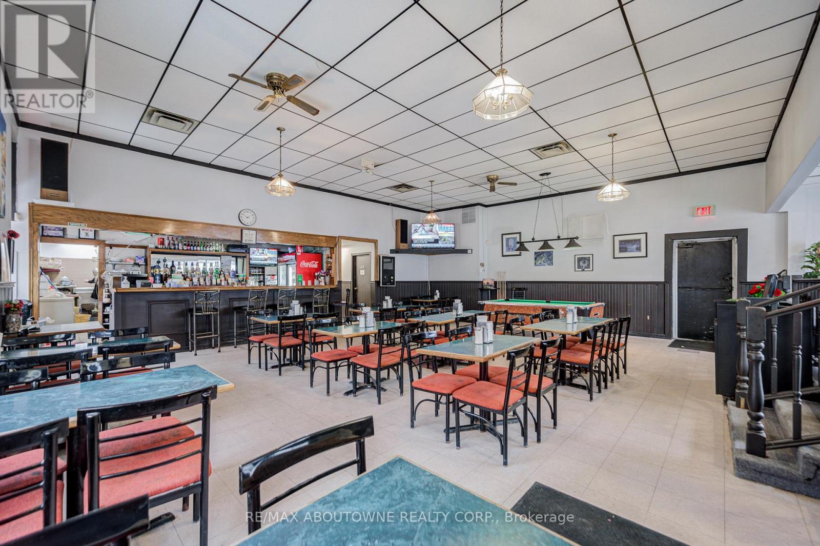 28 Mill Street E, Halton Hills (Ac Acton), Ontario  L7J 1H2 - Photo 9 - W12566392