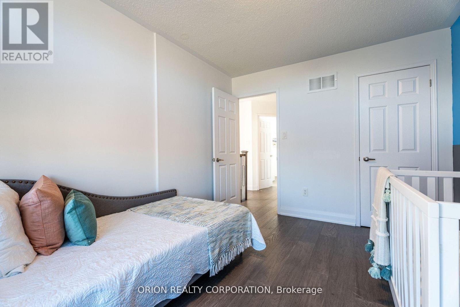 1 Promenade Trail, Halton Hills (Georgetown), Ontario  L7G 0G8 - Photo 24 - W12576848