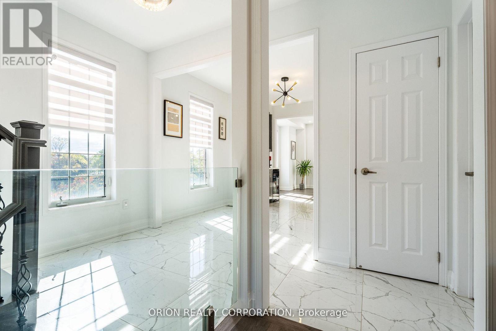 1 Promenade Trail, Halton Hills (Georgetown), Ontario  L7G 0G8 - Photo 8 - W12576848