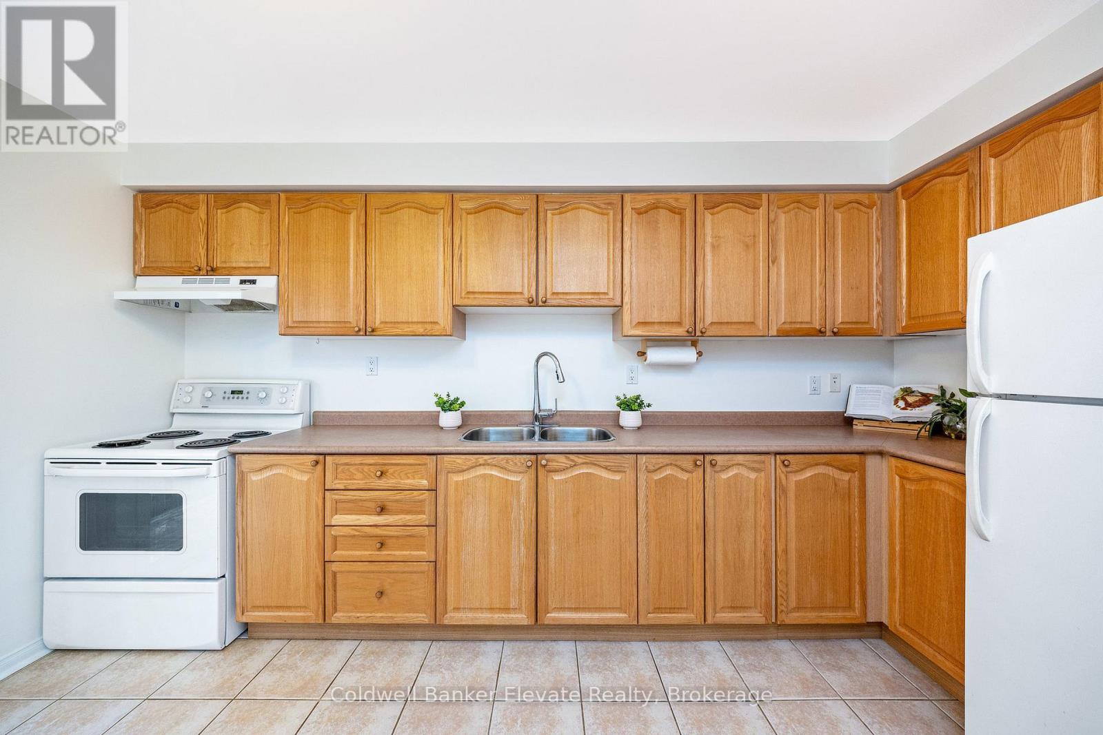 81 Atwood Avenue, Halton Hills (Georgetown), Ontario  L7G 6C5 - Photo 14 - W12584328