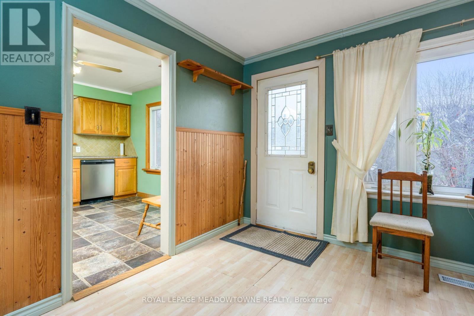 5 Louisa Street, Halton Hills (Georgetown), Ontario  L0P 1K0 - Photo 5 - W12596980