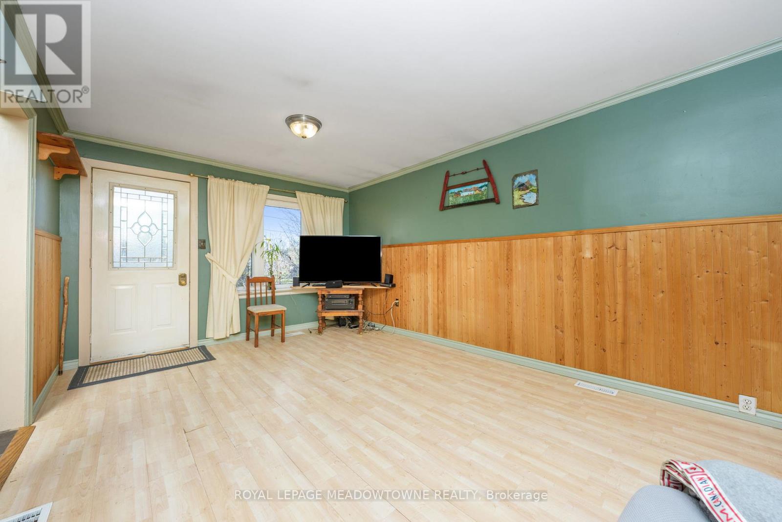 5 Louisa Street, Halton Hills (Georgetown), Ontario  L0P 1K0 - Photo 6 - W12596980