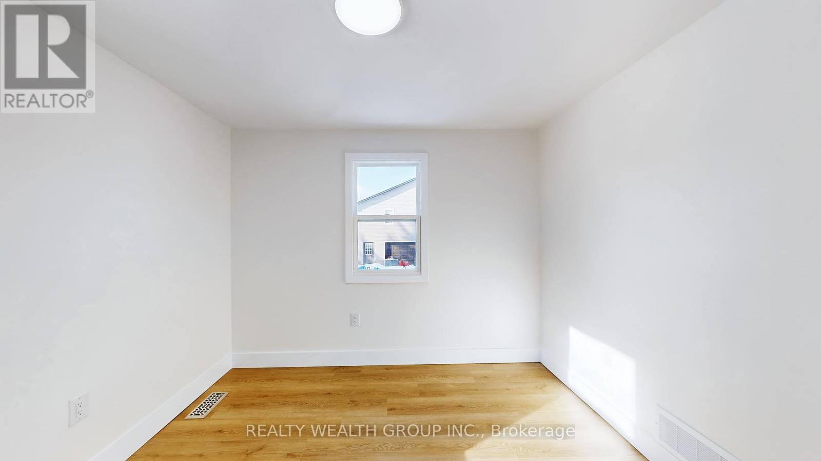 11026 Trafalgar Road, Halton Hills (Stewarttown), Ontario  L7G 4S5 - Photo 17 - W12597210