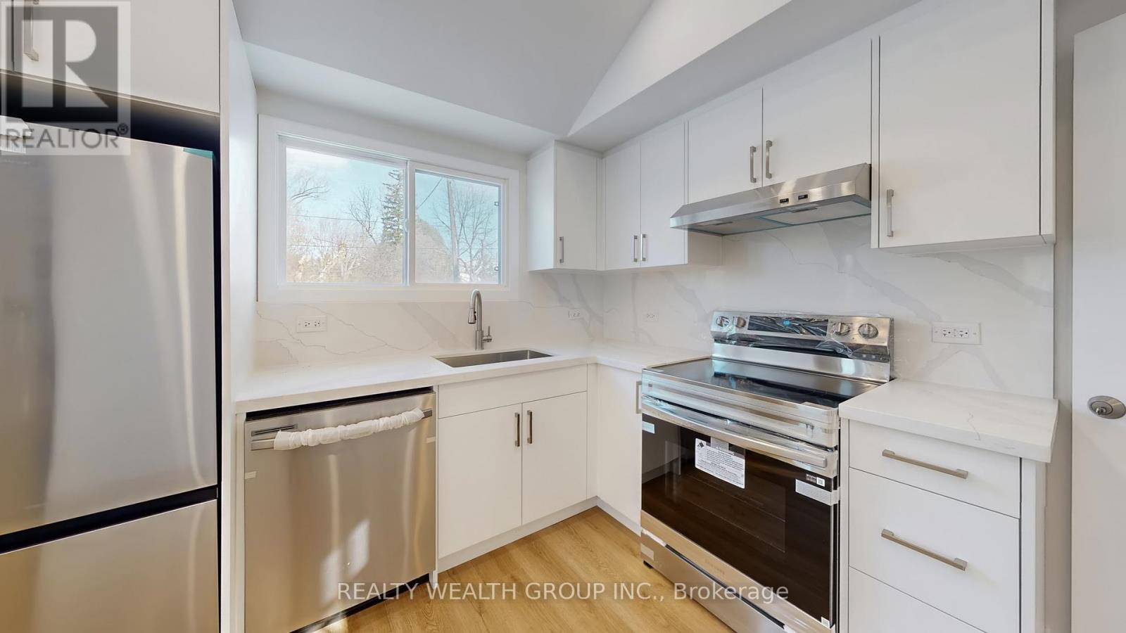 11026 Trafalgar Road, Halton Hills (Stewarttown), Ontario  L7G 4S5 - Photo 7 - W12597210