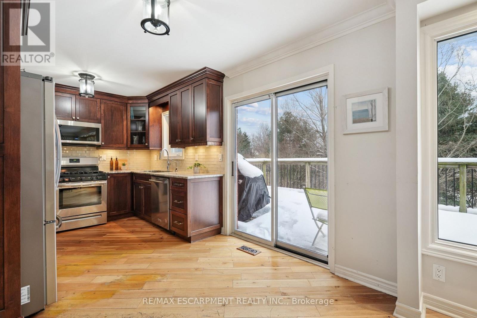 7 Birchway Place, Halton Hills (Ac Acton), Ontario  L7J 2X4 - Photo 21 - W12605964