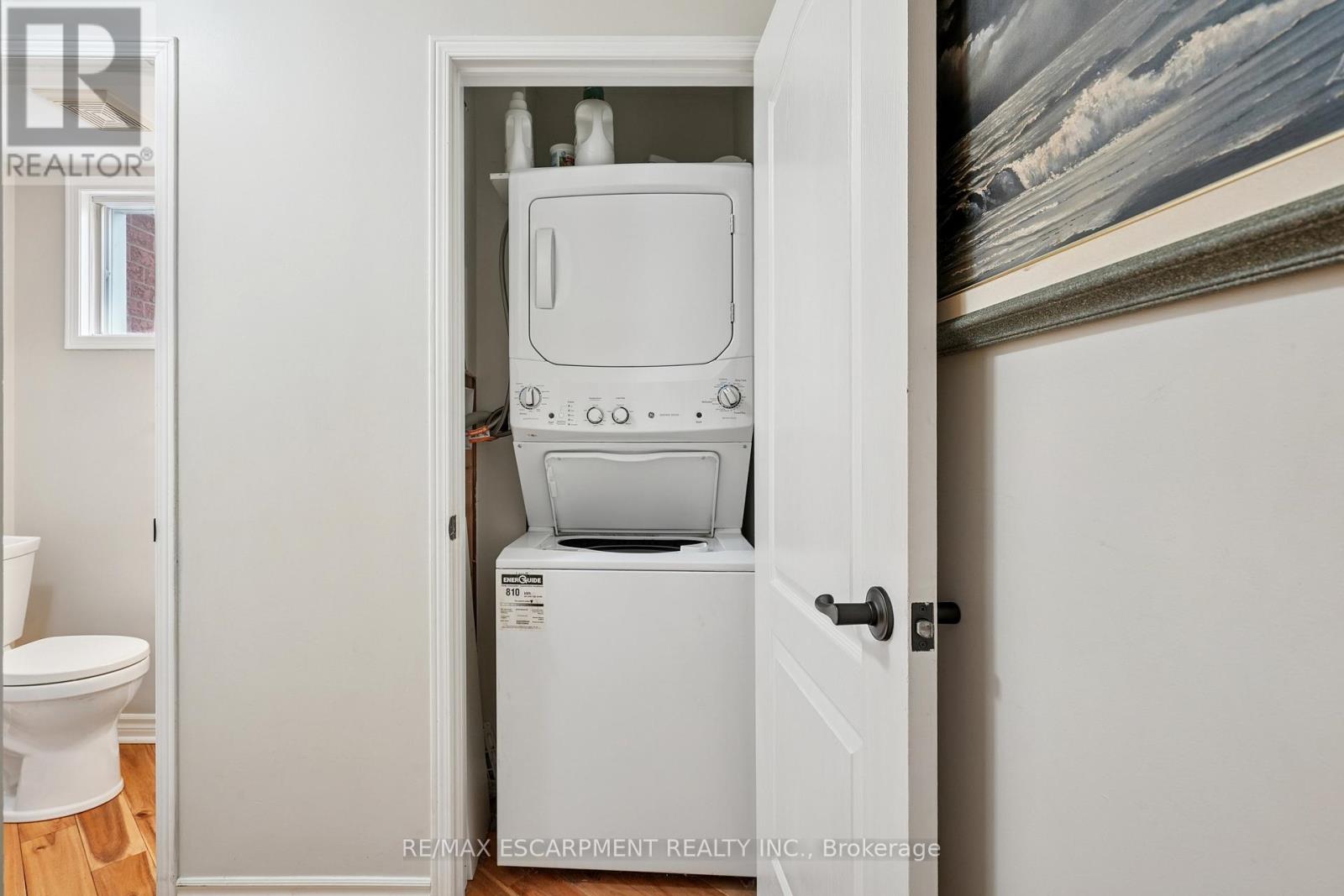 7 Birchway Place, Halton Hills (Ac Acton), Ontario  L7J 2X4 - Photo 23 - W12605964