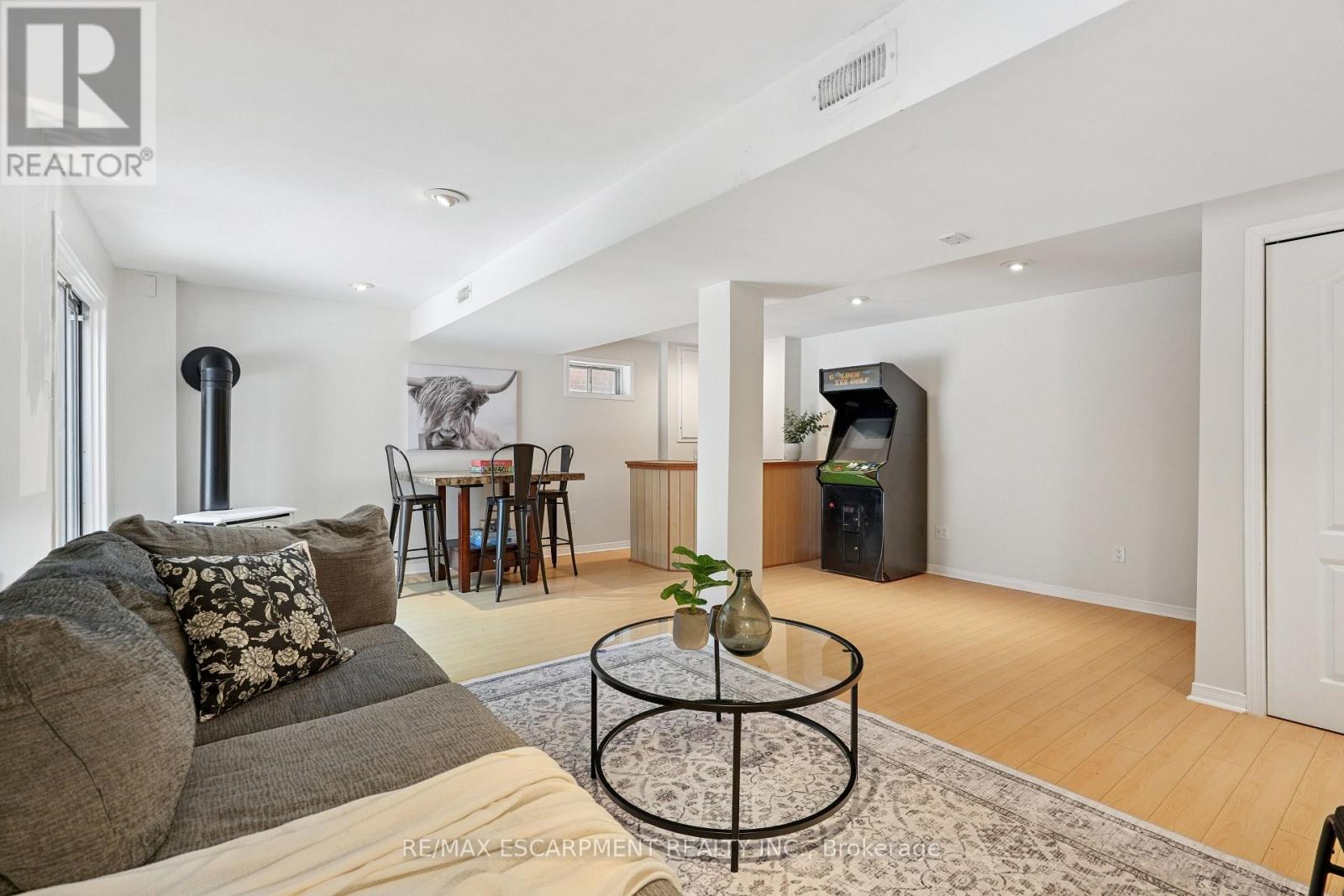 7 Birchway Place, Halton Hills (Ac Acton), Ontario  L7J 2X4 - Photo 35 - W12605964