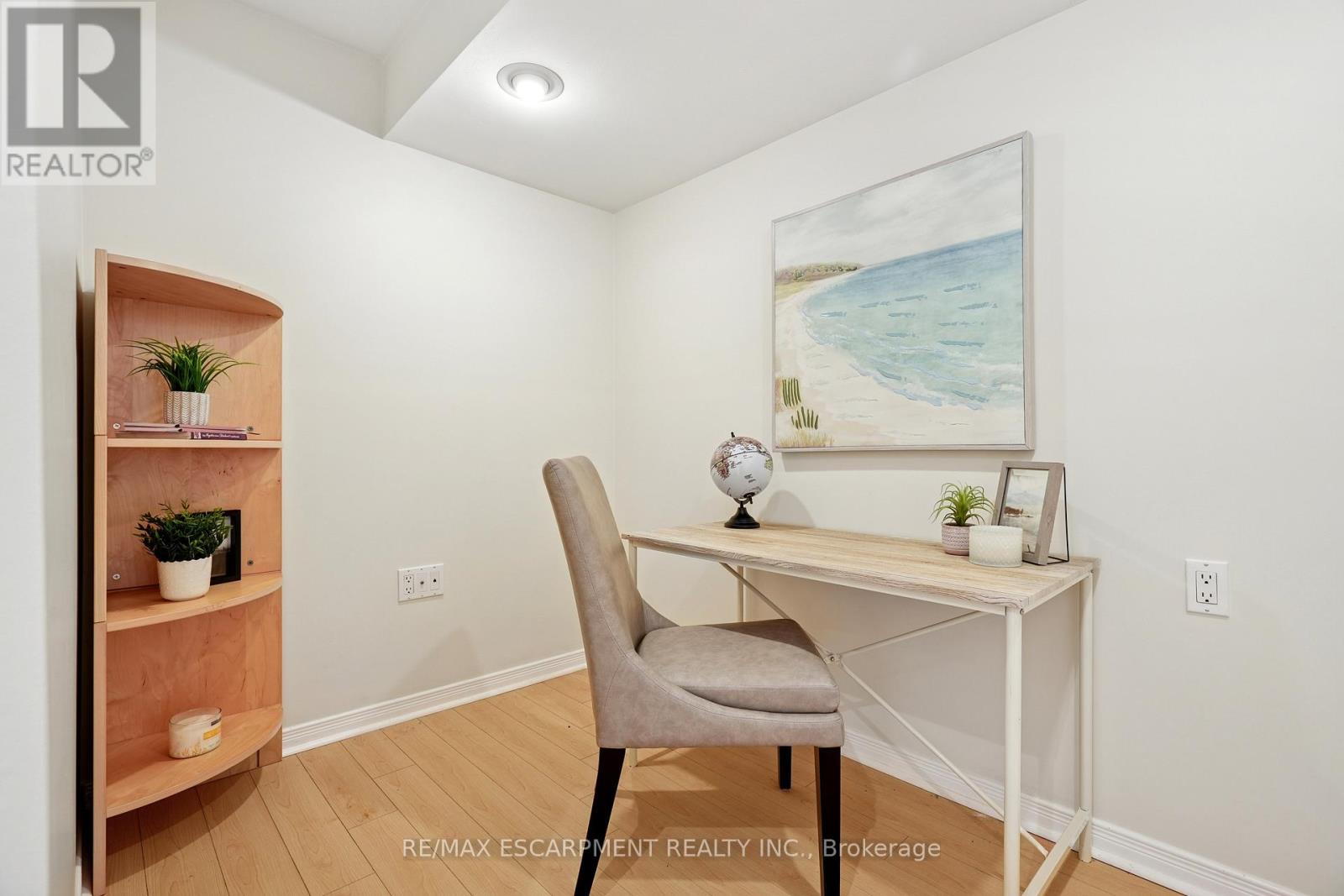 7 Birchway Place, Halton Hills (Ac Acton), Ontario  L7J 2X4 - Photo 38 - W12605964