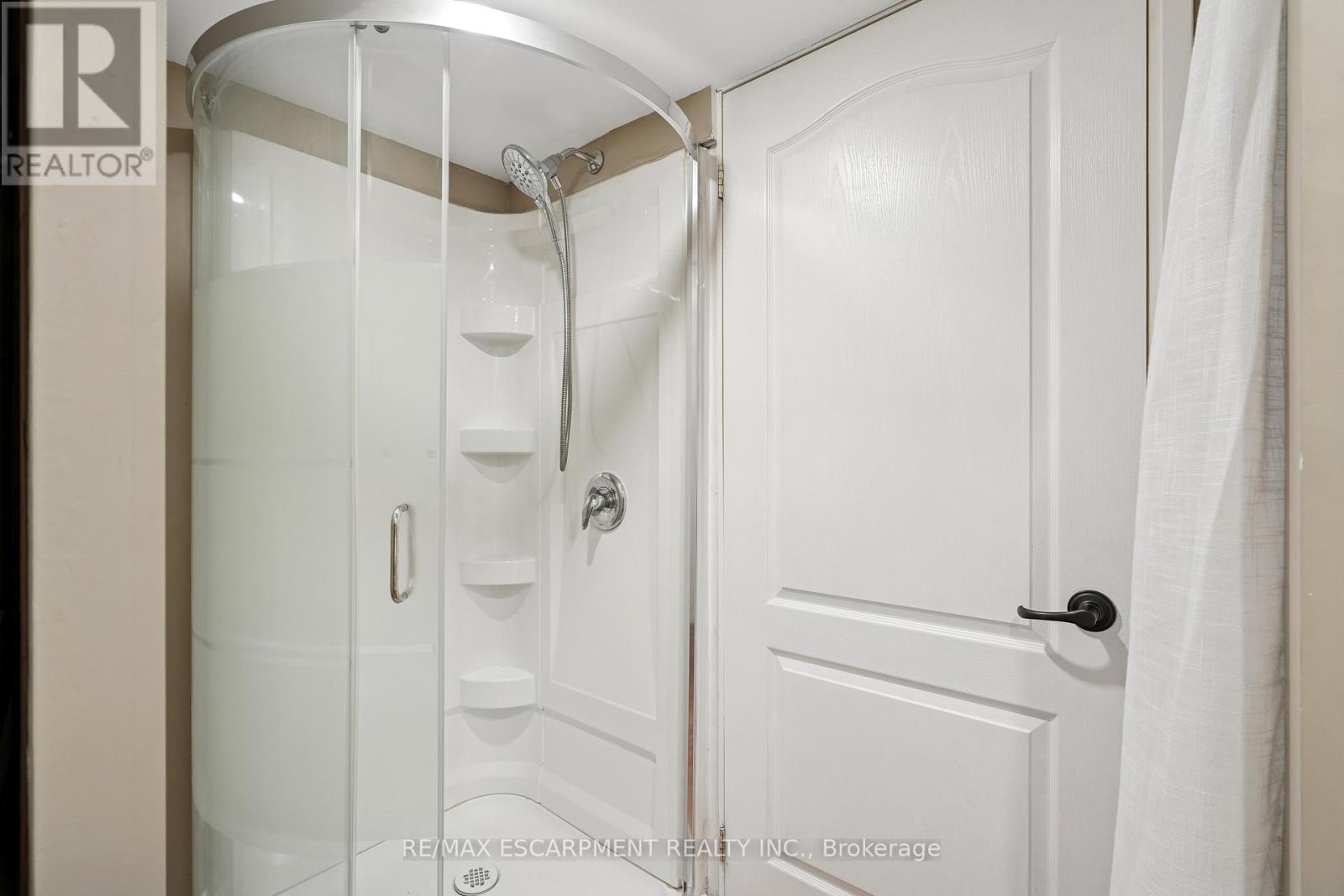 7 Birchway Place, Halton Hills (Ac Acton), Ontario  L7J 2X4 - Photo 40 - W12605964