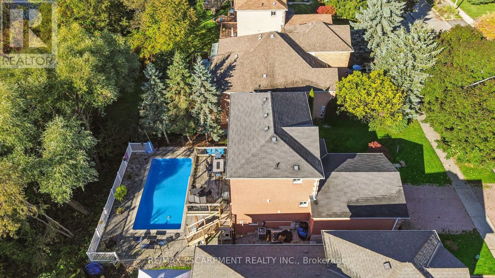 7 Birchway Place, Halton Hills (Ac Acton), Ontario  L7J 2X4 - Photo 49 - W12605964