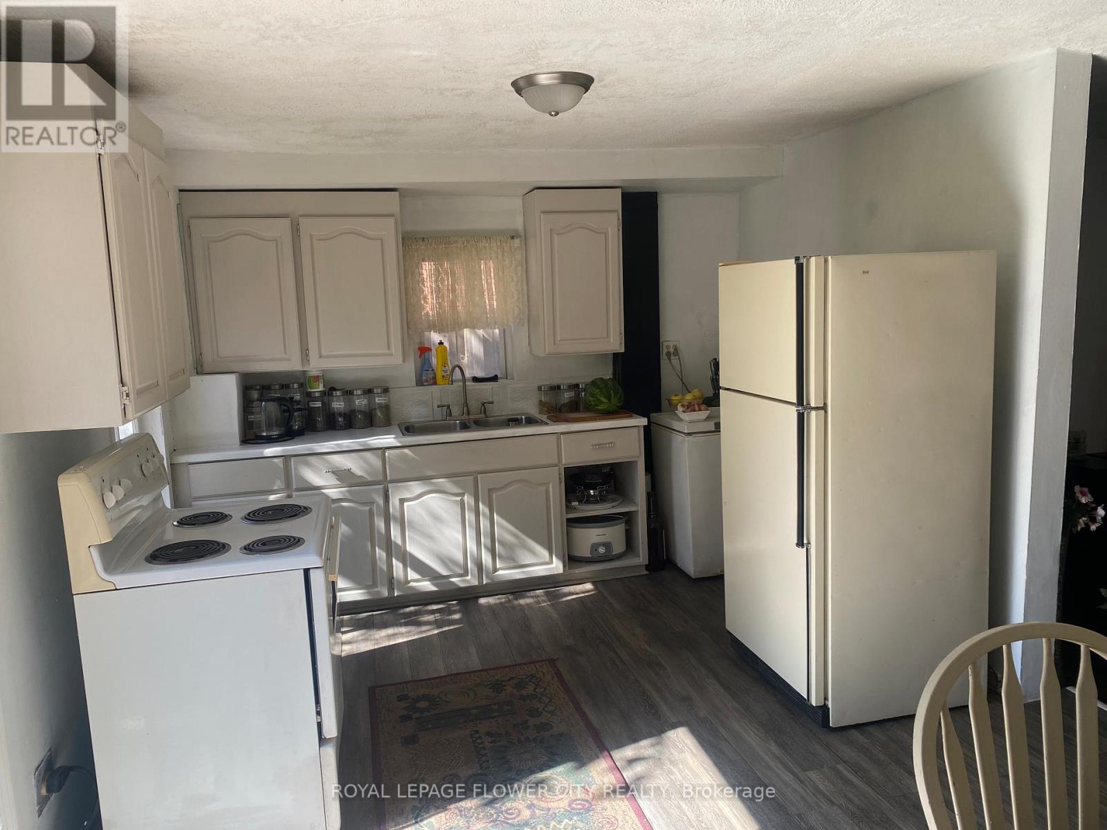 4 Main Street S, Halton Hills (Georgetown), Ontario  L7G 3G5 - Photo 7 - W12606648