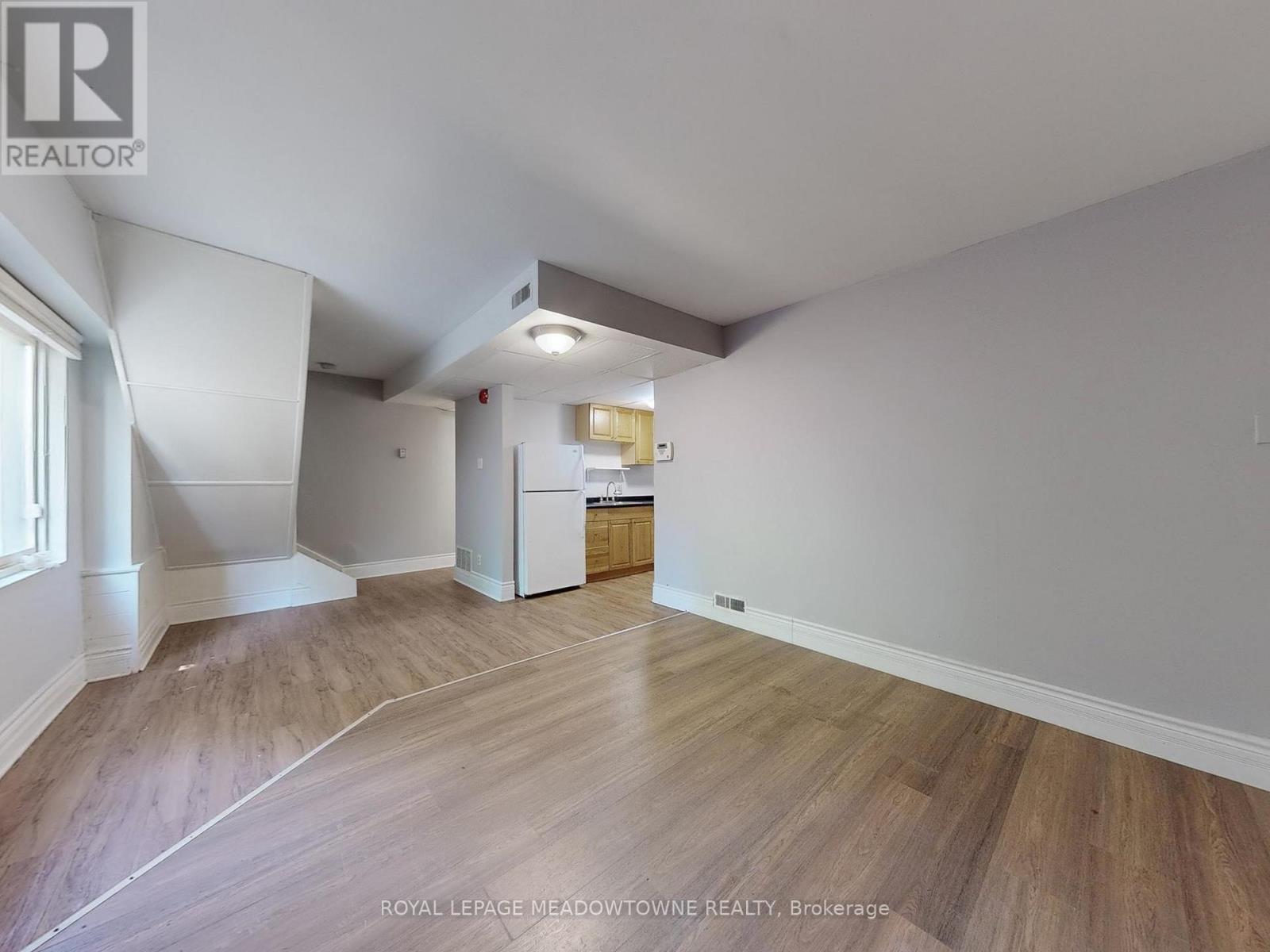 6 - 12 Wesleyan Street, Halton Hills (Georgetown), Ontario  L7G 2E1 - Photo 10 - W12609226