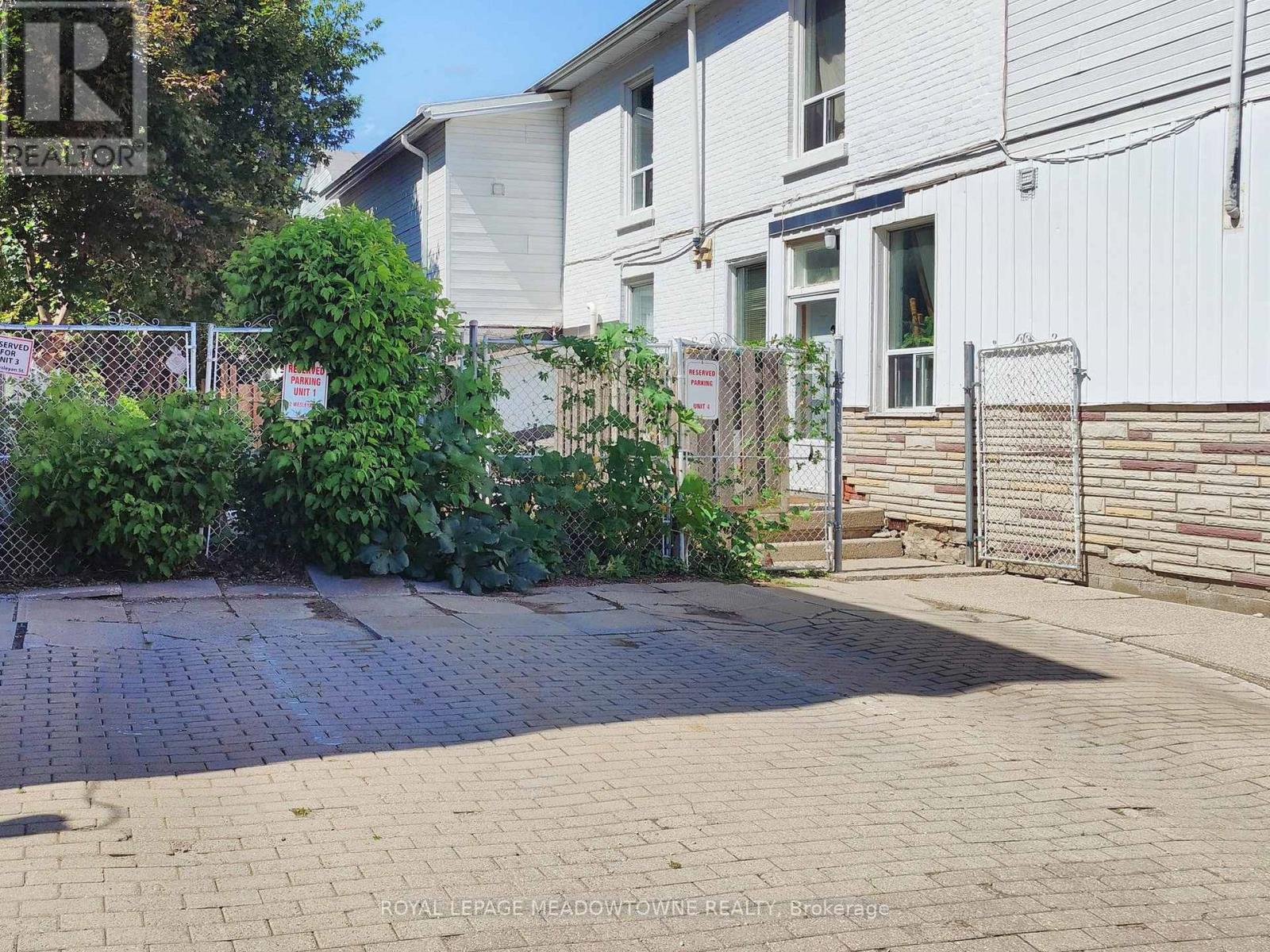 1 - 12 Wesleyan Street, Halton Hills (Georgetown), Ontario  L7G 2E1 - Photo 20 - W12609254