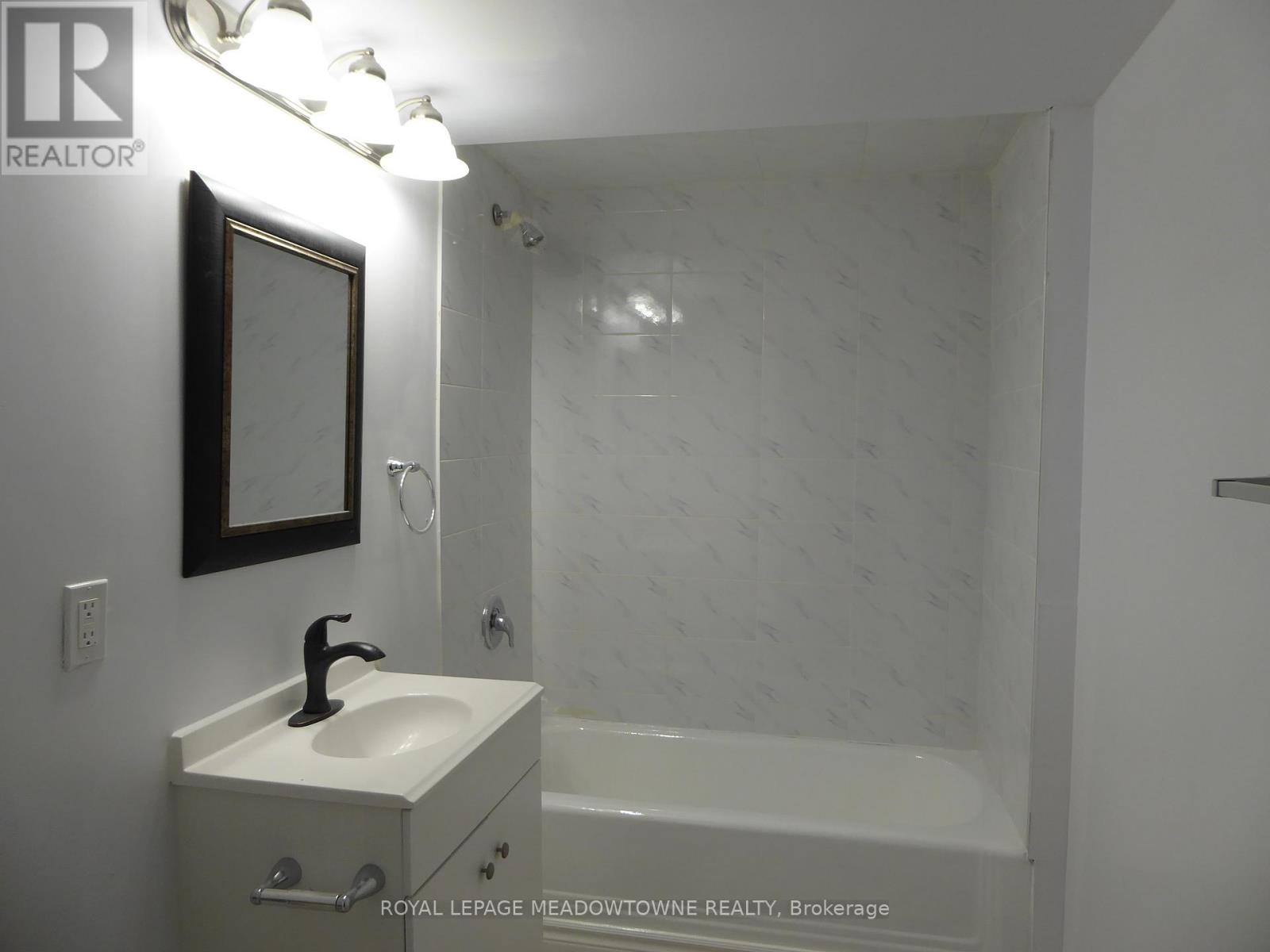 10 - 70 Mill Street, Halton Hills (Georgetown), Ontario  L7G 2C9 - Photo 11 - W12609318