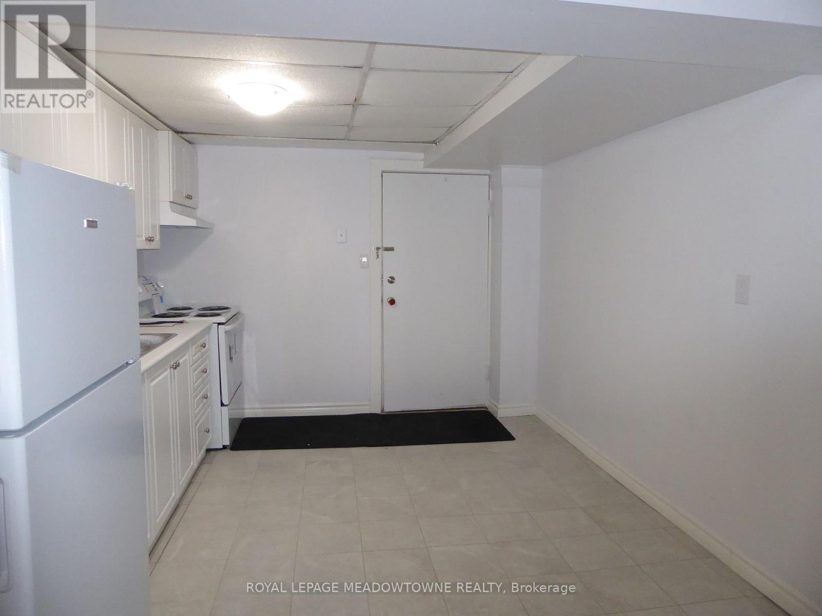 10 - 70 Mill Street, Halton Hills (Georgetown), Ontario  L7G 2C9 - Photo 5 - W12609318