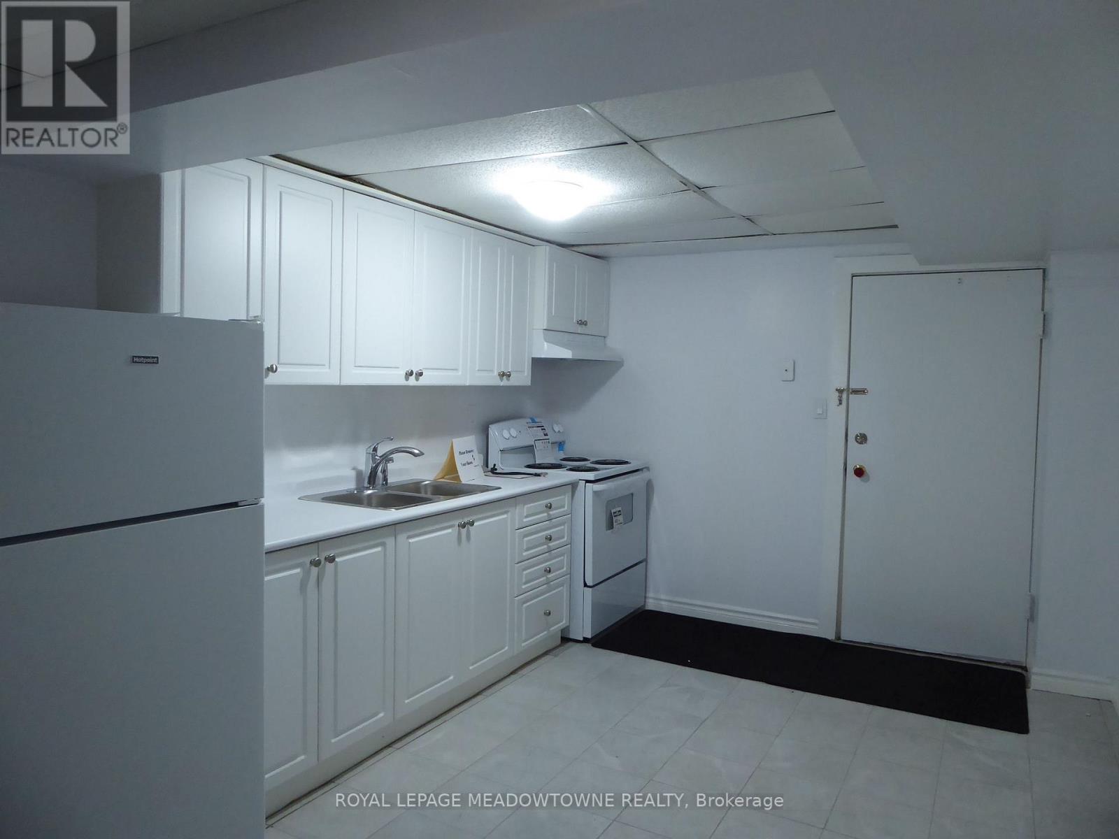 10 - 70 Mill Street, Halton Hills (Georgetown), Ontario  L7G 2C9 - Photo 7 - W12609318