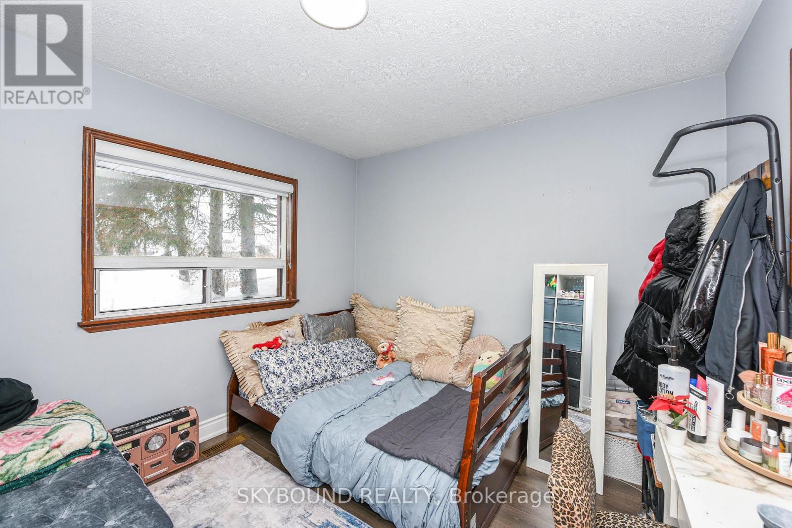 32 Victoria Avenue, Halton Hills (Ac Acton), Ontario  L7J 1Y9 - Photo 19 - W12633380