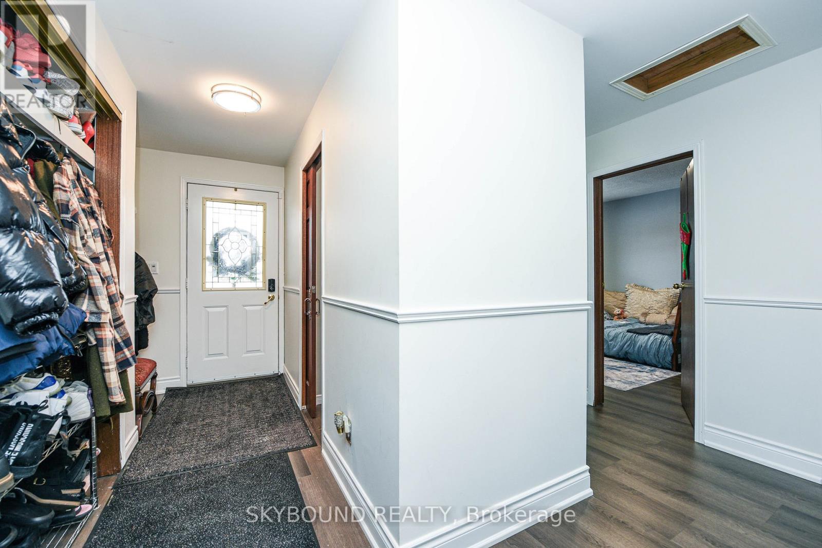 32 Victoria Avenue, Halton Hills (Ac Acton), Ontario  L7J 1Y9 - Photo 6 - W12633380