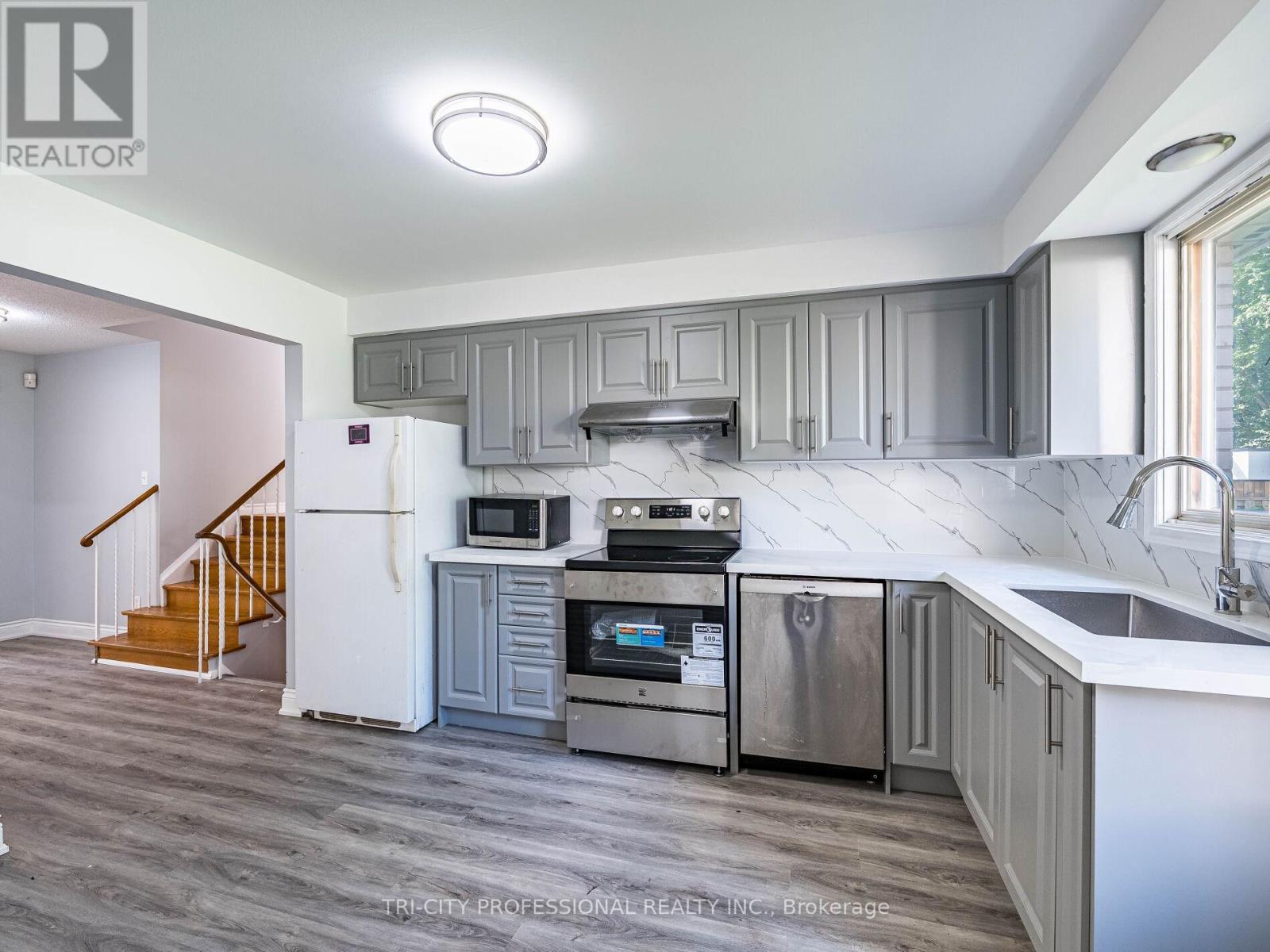 172 Mountainview Road S, Halton Hills (Georgetown), Ontario  L7G 4K7 - Photo 20 - W12657134