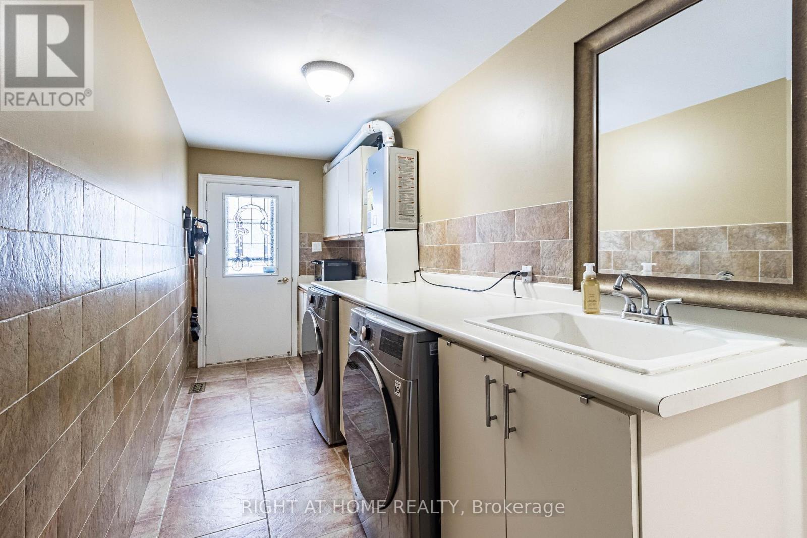 13250 Tenth Side Road, Halton Hills (Rural Halton Hills), Ontario  L7G 4S5 - Photo 20 - W12657786