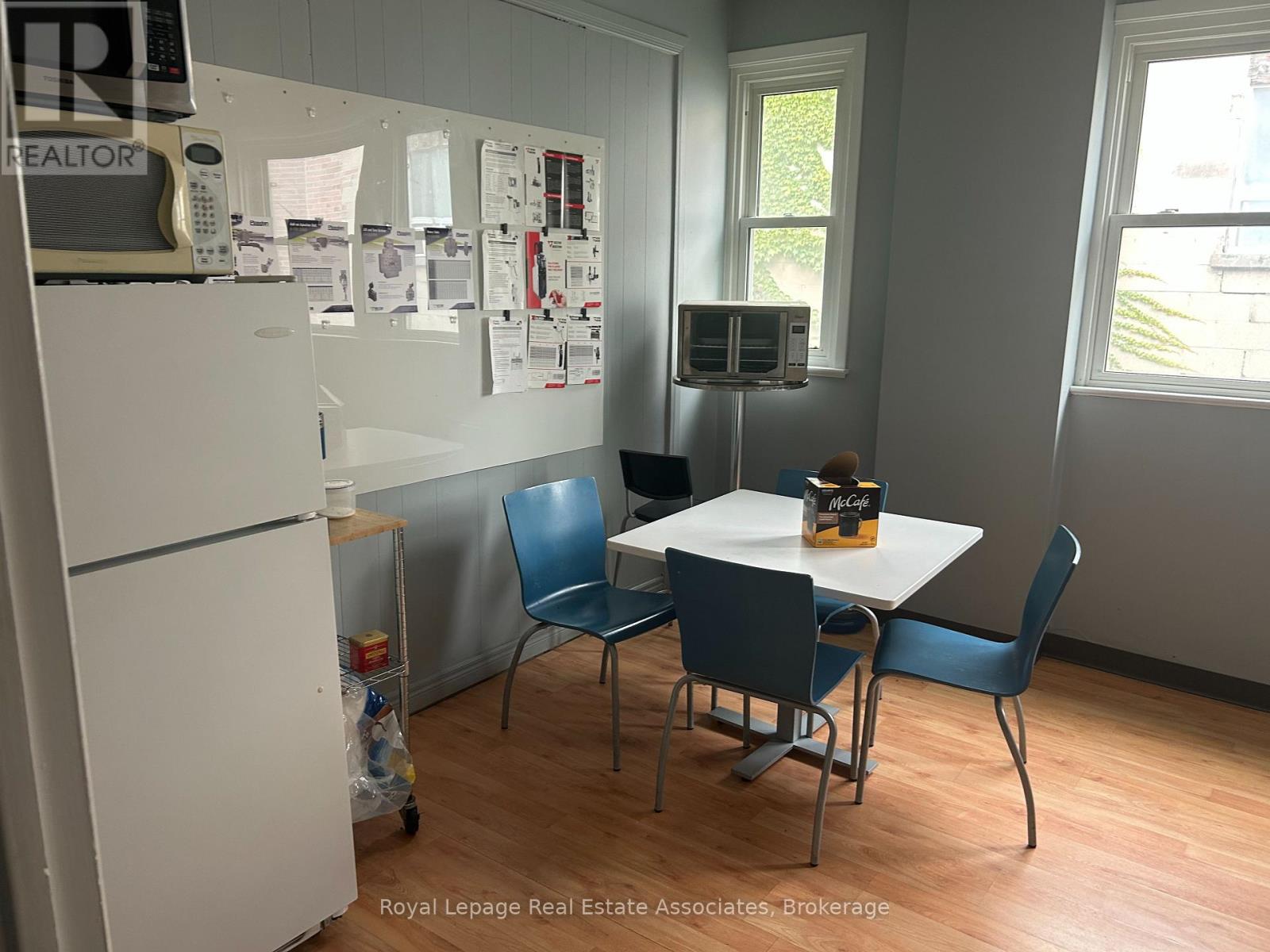 2 - 153 Perth Street, Halton Hills (Ac Acton), Ontario  L7J 1C9 - Photo 5 - W12661132