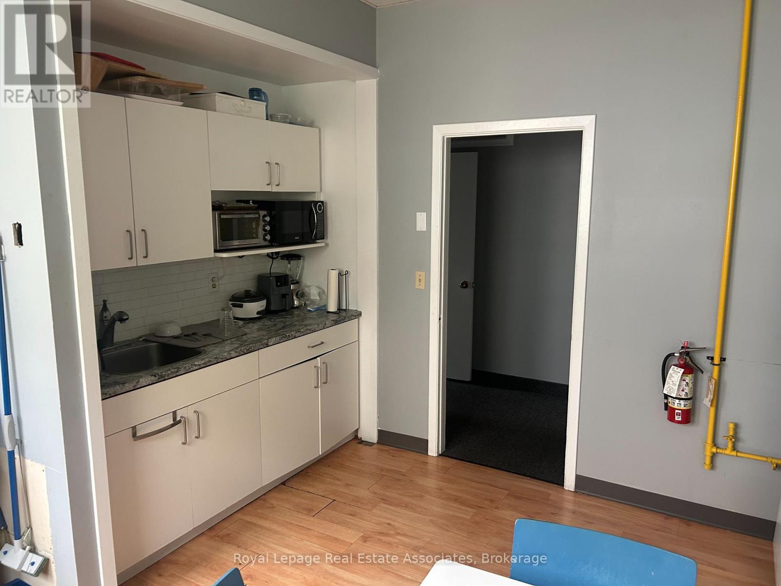 2 - 153 Perth Street, Halton Hills (Ac Acton), Ontario  L7J 1C9 - Photo 6 - W12661132