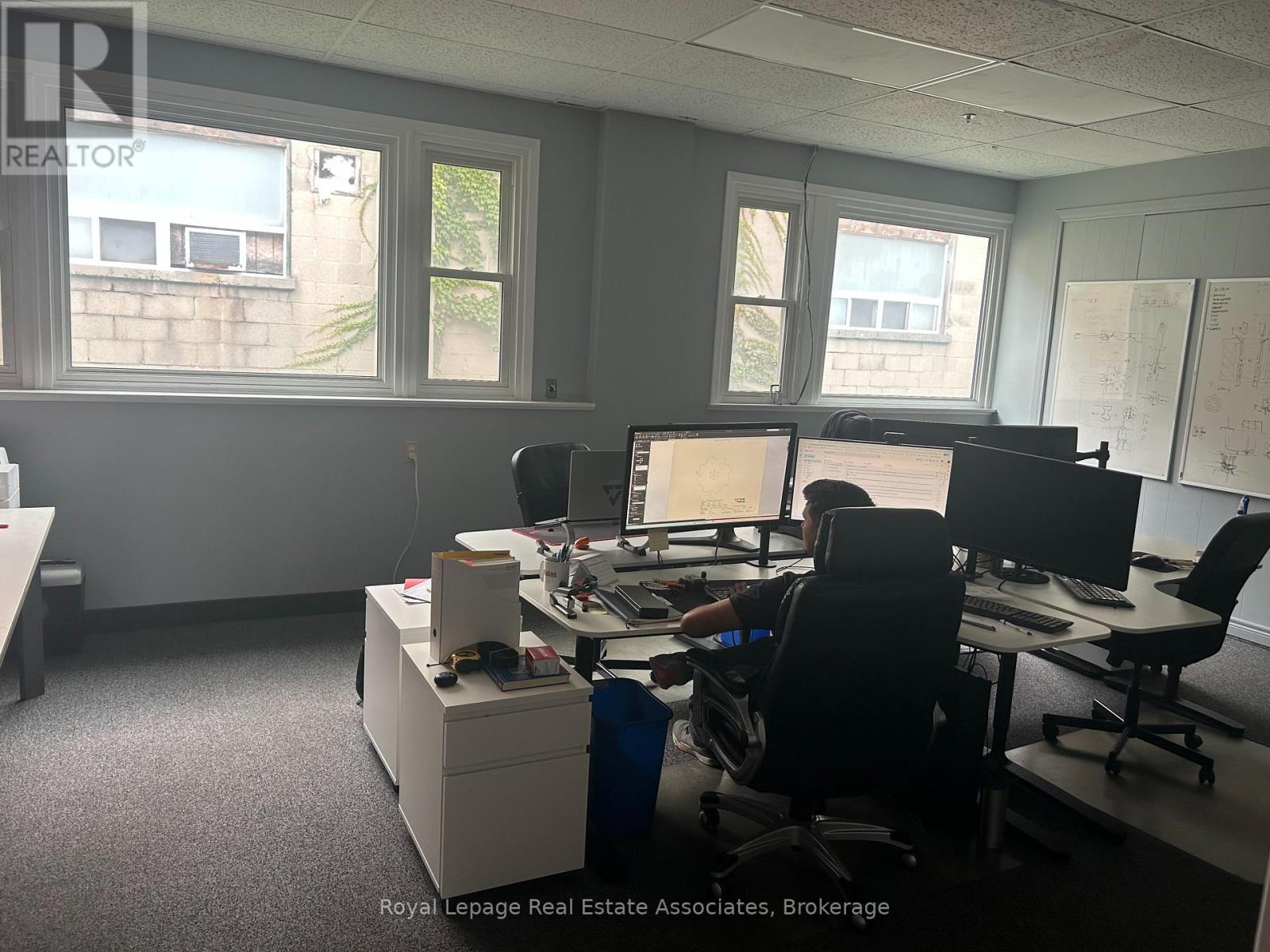 2 - 153 Perth Street, Halton Hills (Ac Acton), Ontario  L7J 1C9 - Photo 8 - W12661132