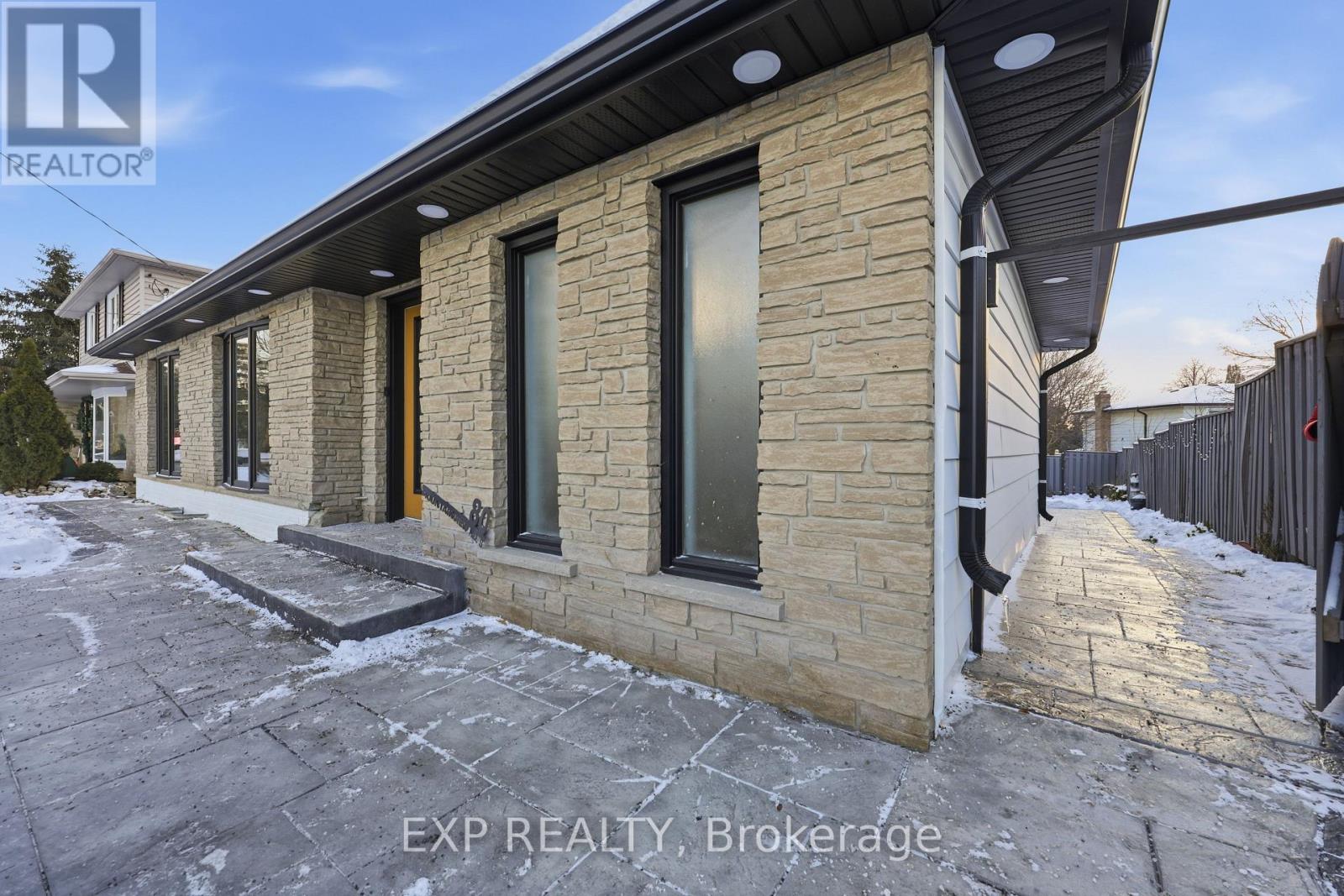 80 Mountainview Road S, Halton Hills (Georgetown), Ontario  L7G 4K5 - Photo 45 - W12664604