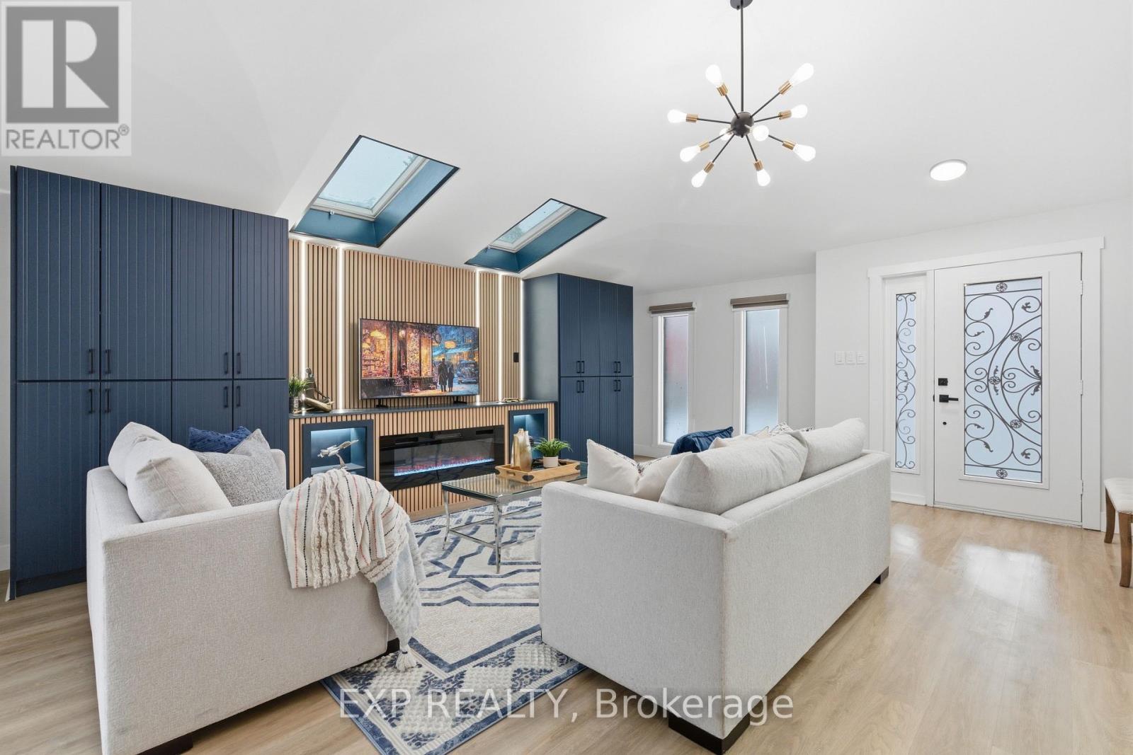 80 Mountainview Road S, Halton Hills (Georgetown), Ontario  L7G 4K5 - Photo 7 - W12664604