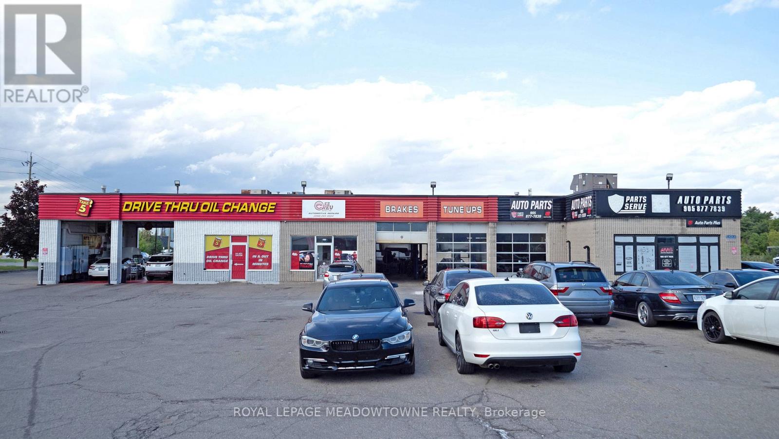 341 Guelph Street, Halton Hills (Georgetown), Ontario  L7G 4B6 - Photo 10 - W12664814