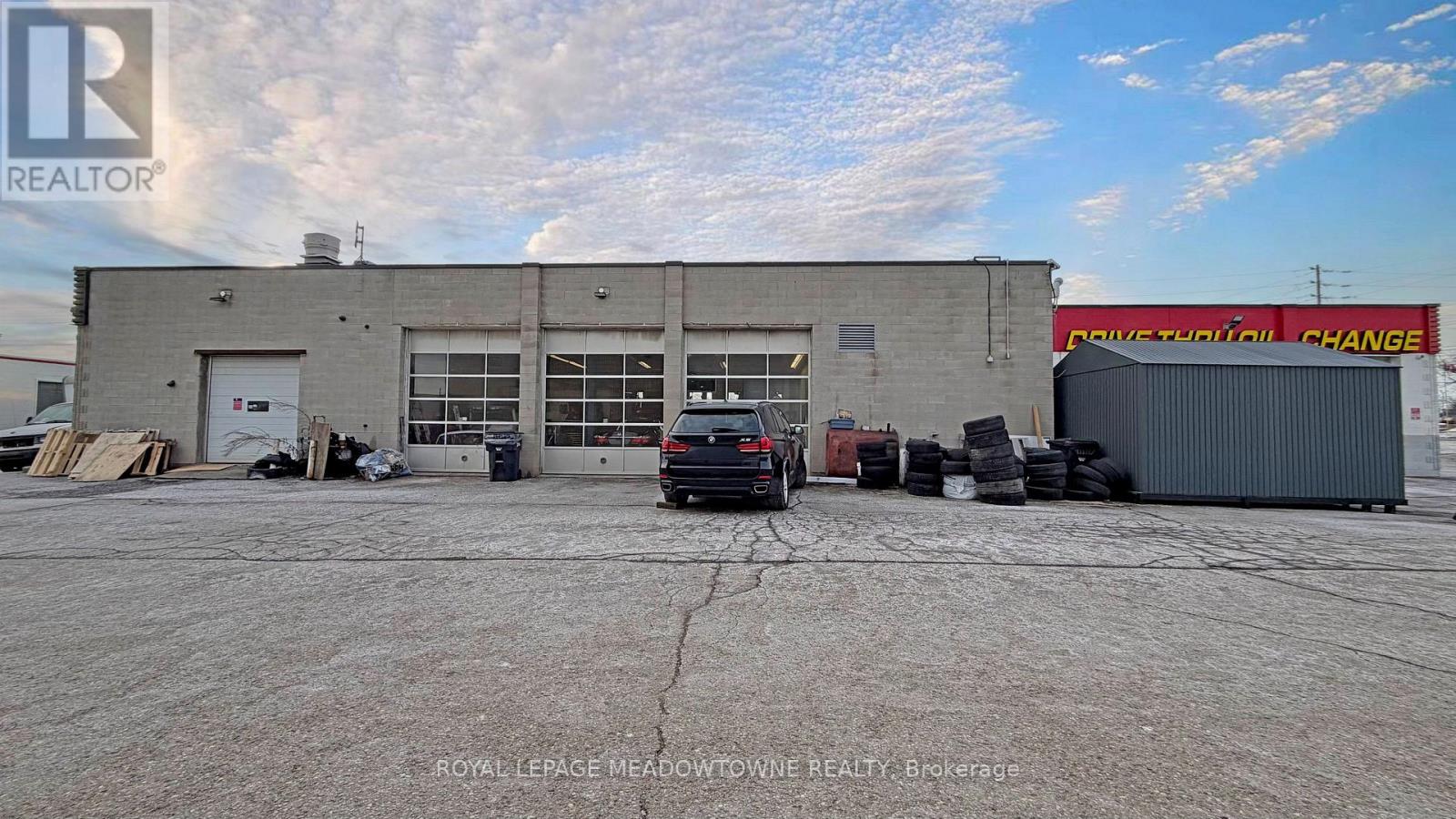 341 Guelph Street, Halton Hills (Georgetown), Ontario  L7G 4B6 - Photo 16 - W12664814