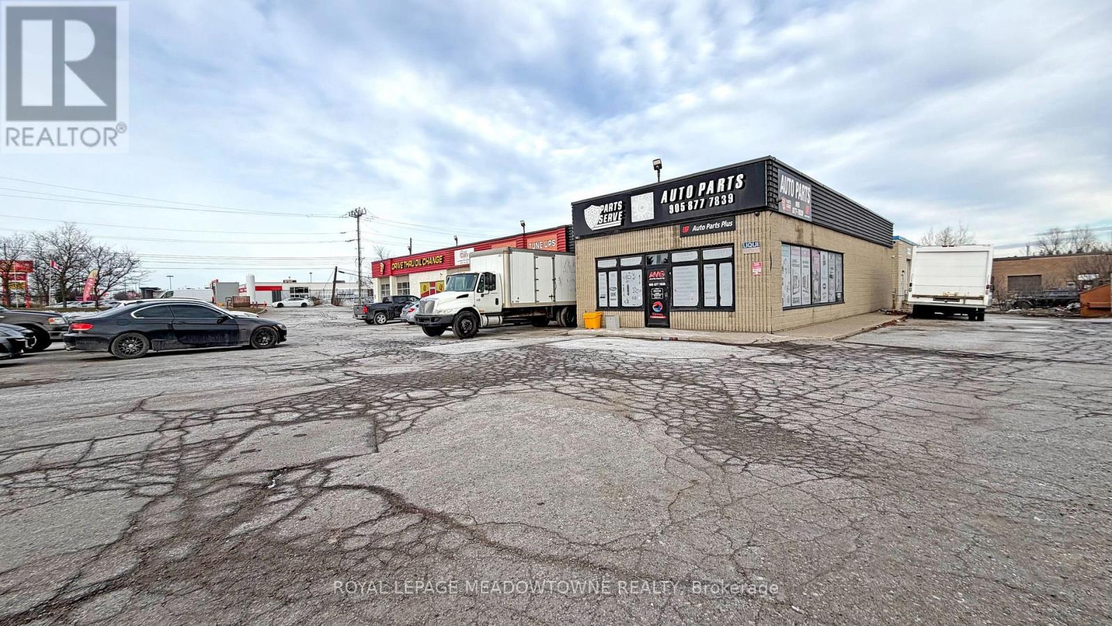 341 Guelph Street, Halton Hills (Georgetown), Ontario  L7G 4B6 - Photo 17 - W12664814