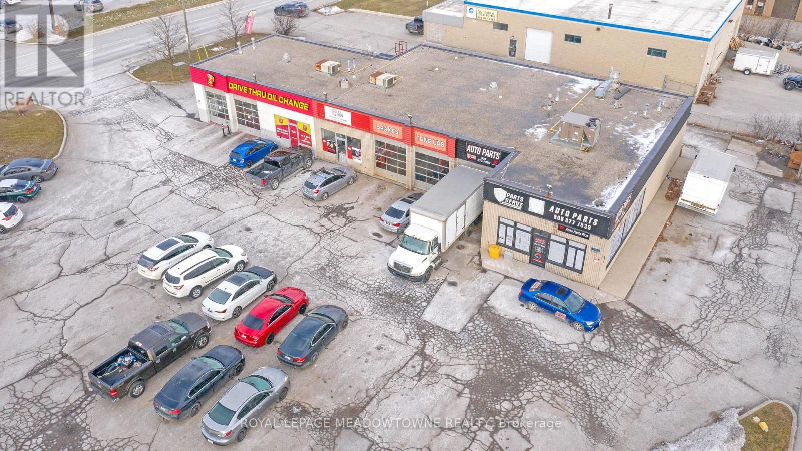 341 Guelph Street, Halton Hills (Georgetown), Ontario  L7G 4B6 - Photo 18 - W12664814