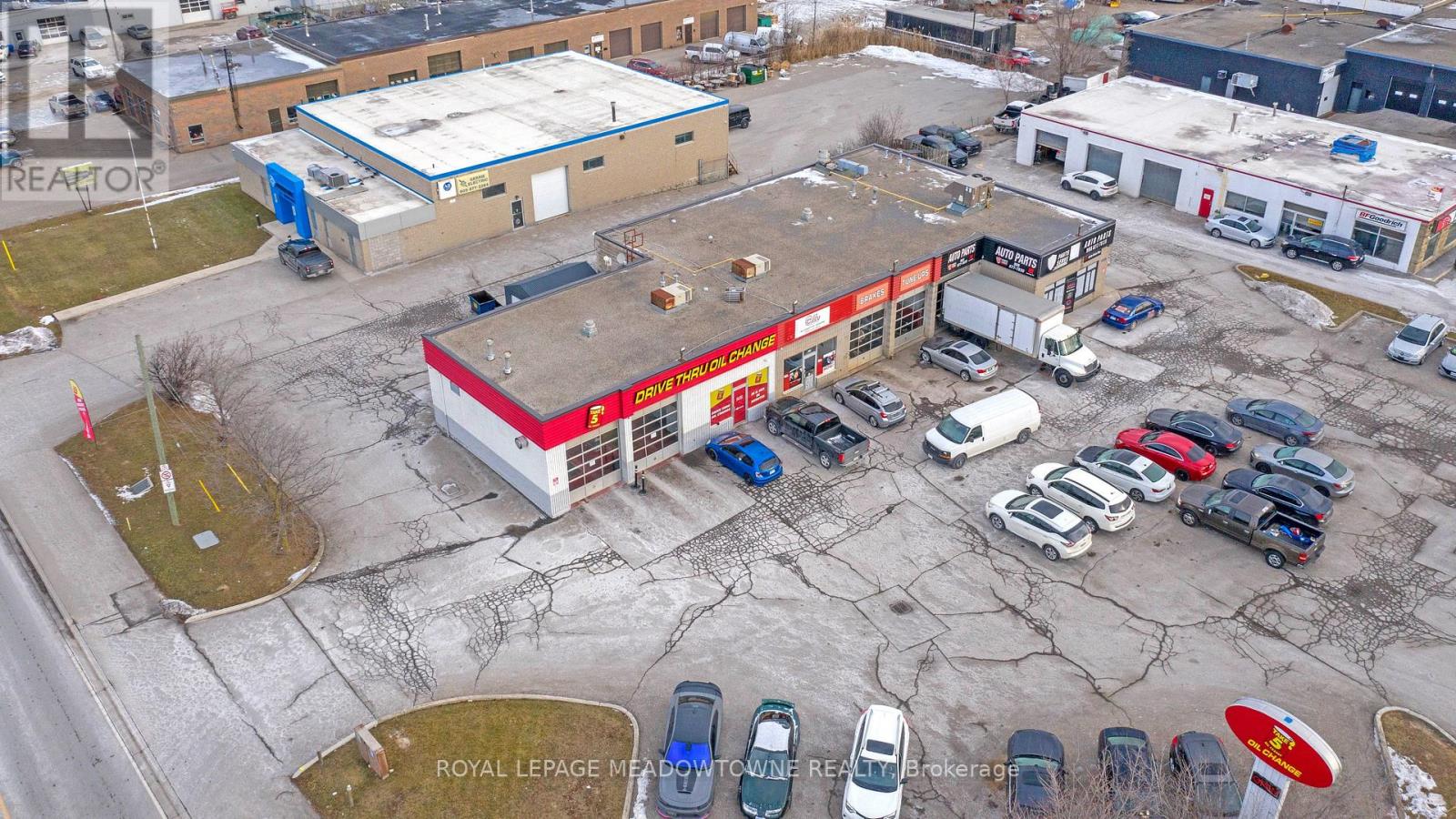 341 Guelph Street, Halton Hills (Georgetown), Ontario  L7G 4B6 - Photo 21 - W12664814