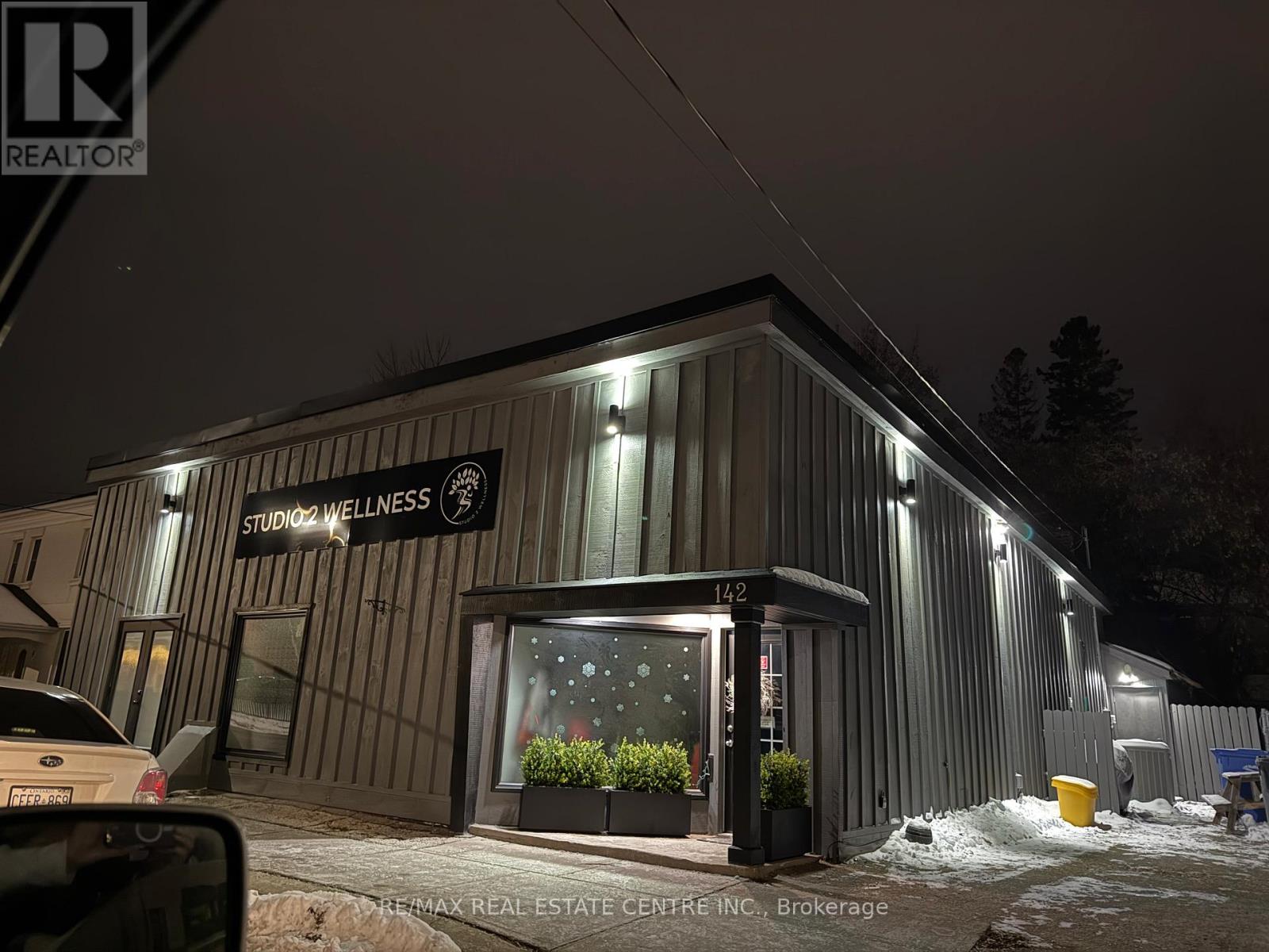 142 Mill Street, Halton Hills (Georgetown), Ontario  L7G 2C1 - Photo 3 - W12668428