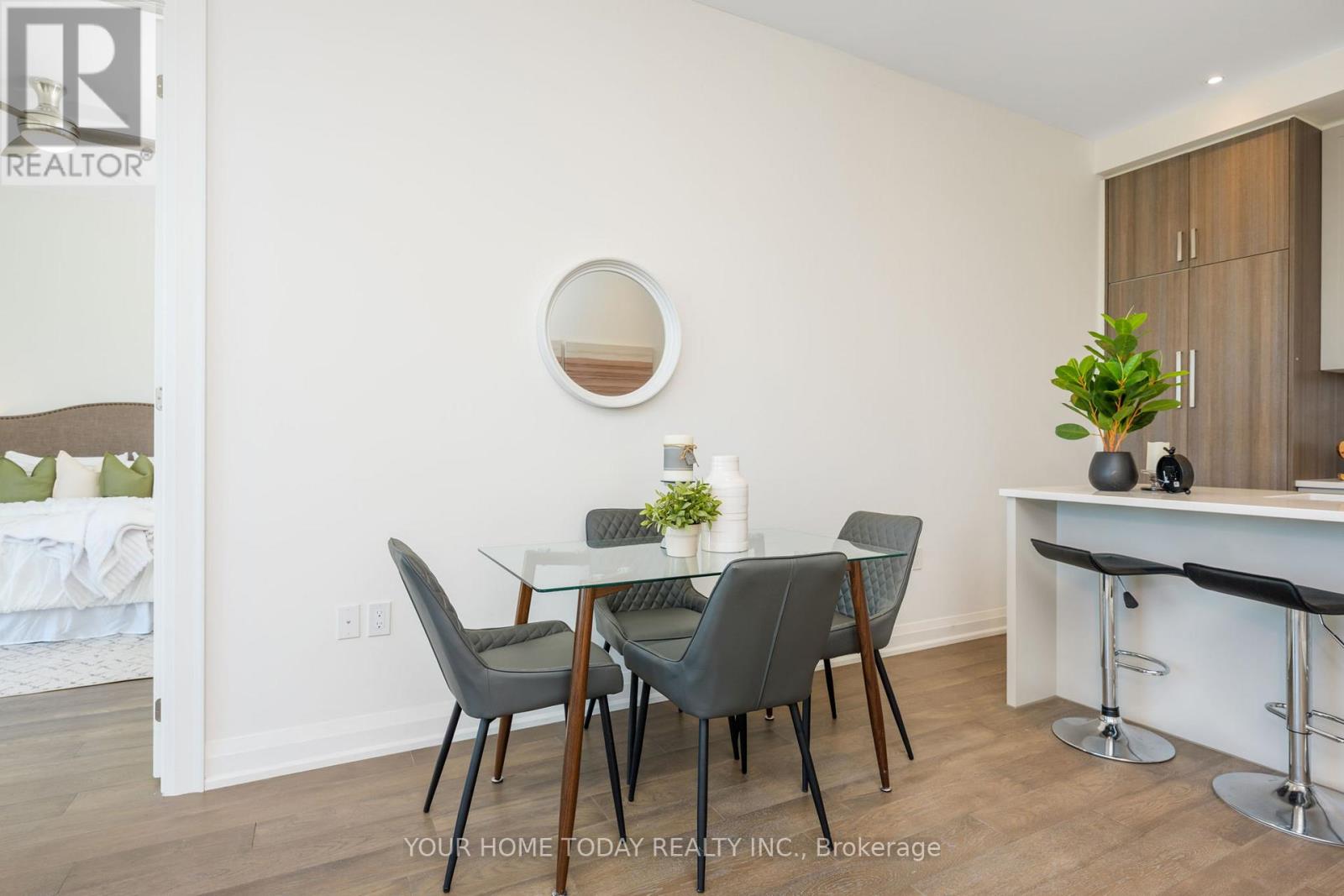 610 - 42 Mill Street, Halton Hills (Georgetown), Ontario  L7G 0P9 - Photo 12 - W12666358