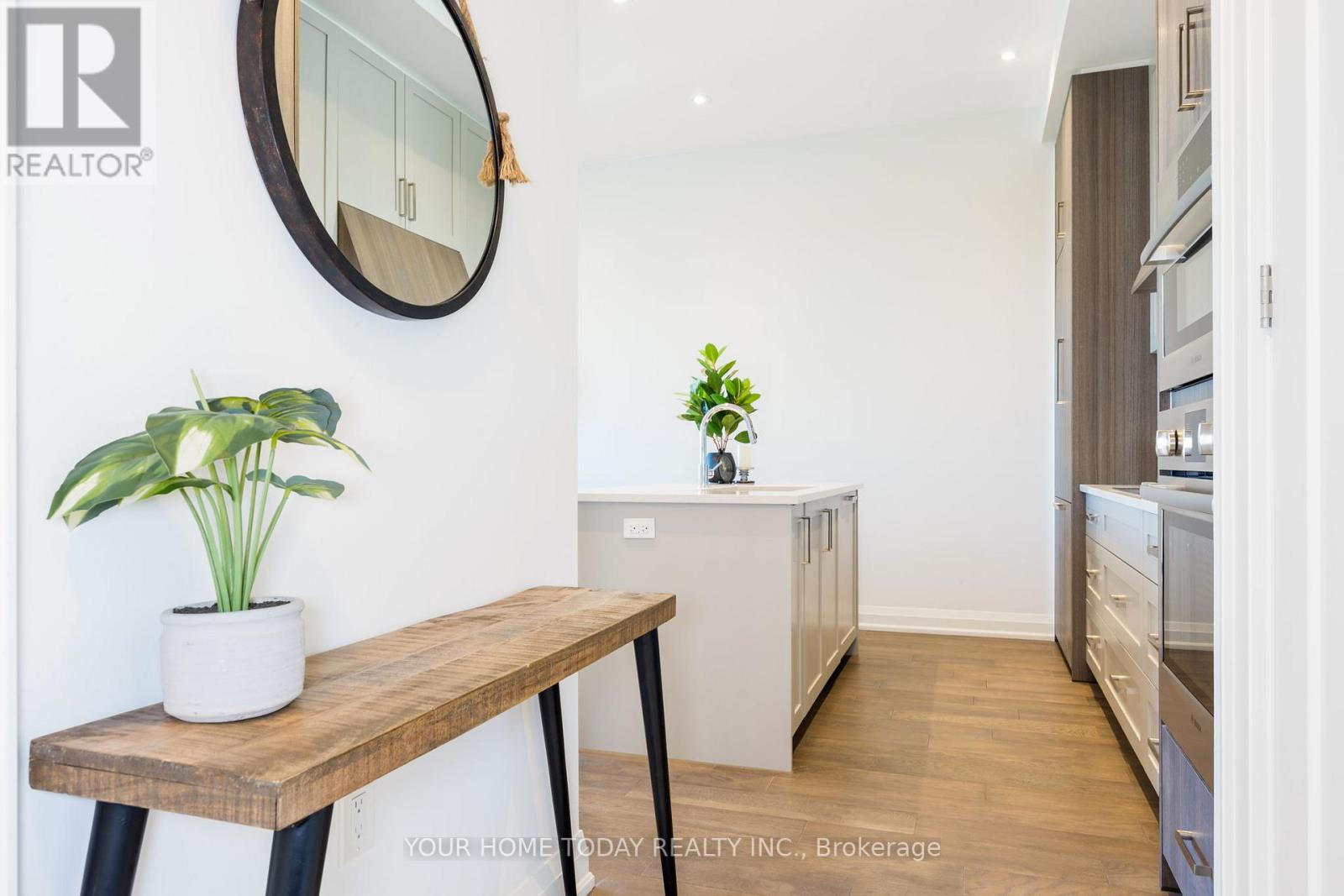 610 - 42 Mill Street, Halton Hills (Georgetown), Ontario  L7G 0P9 - Photo 6 - W12666358