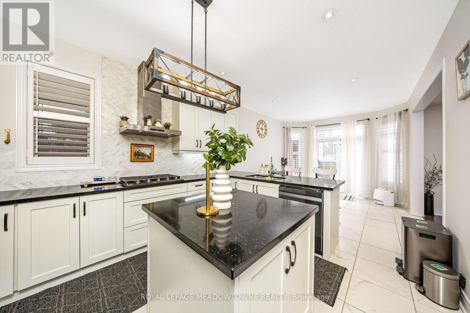 10036 Tenth Line, Halton Hills (Georgetown), Ontario  L7G 0N2 - Photo 13 - W12679542