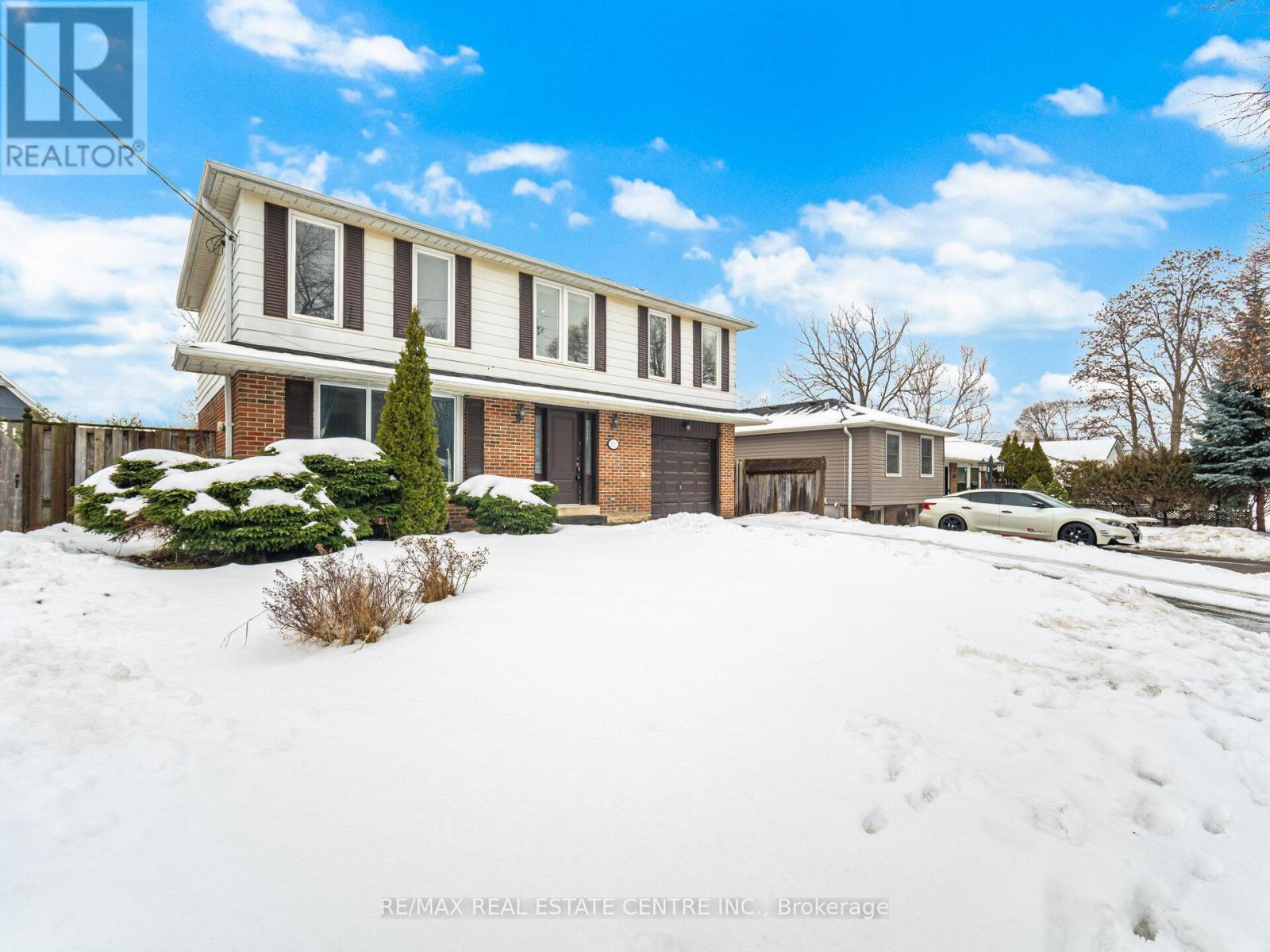 112 Mountainview Road S, Halton Hills (Georgetown), Ontario  L7G 4K6 - Photo 4 - W12681966