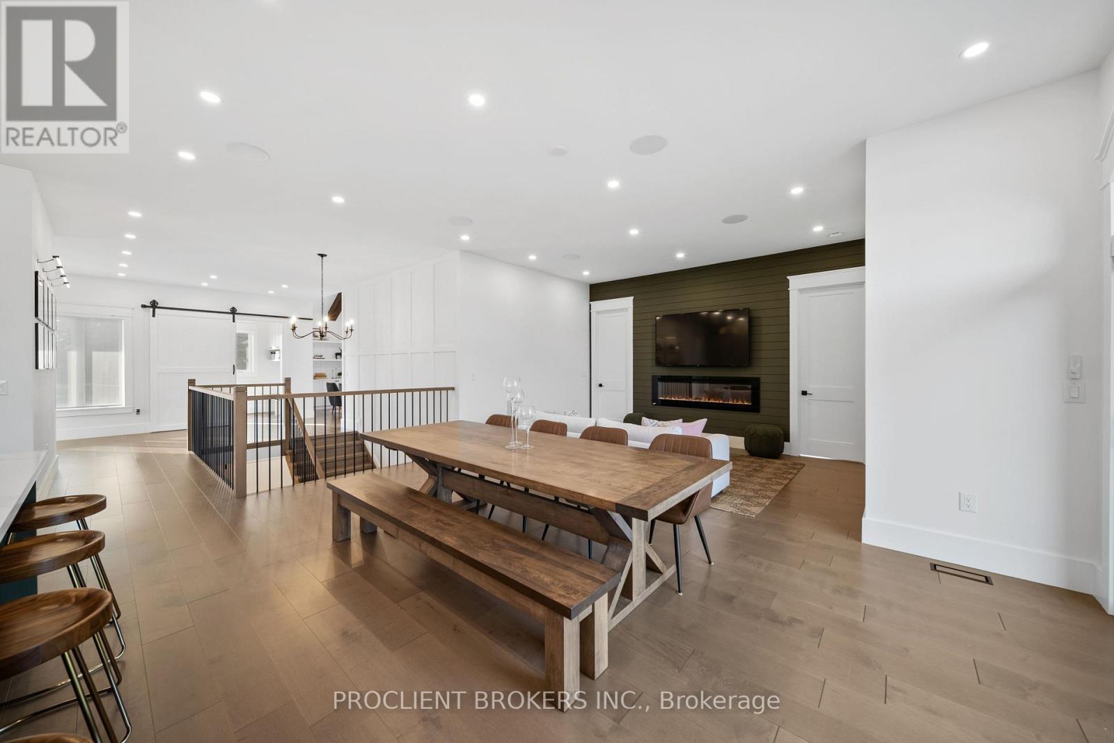 10223 Guelph Line, Milton, Ontario  L0P 1B0 - Photo 14 - W12685448