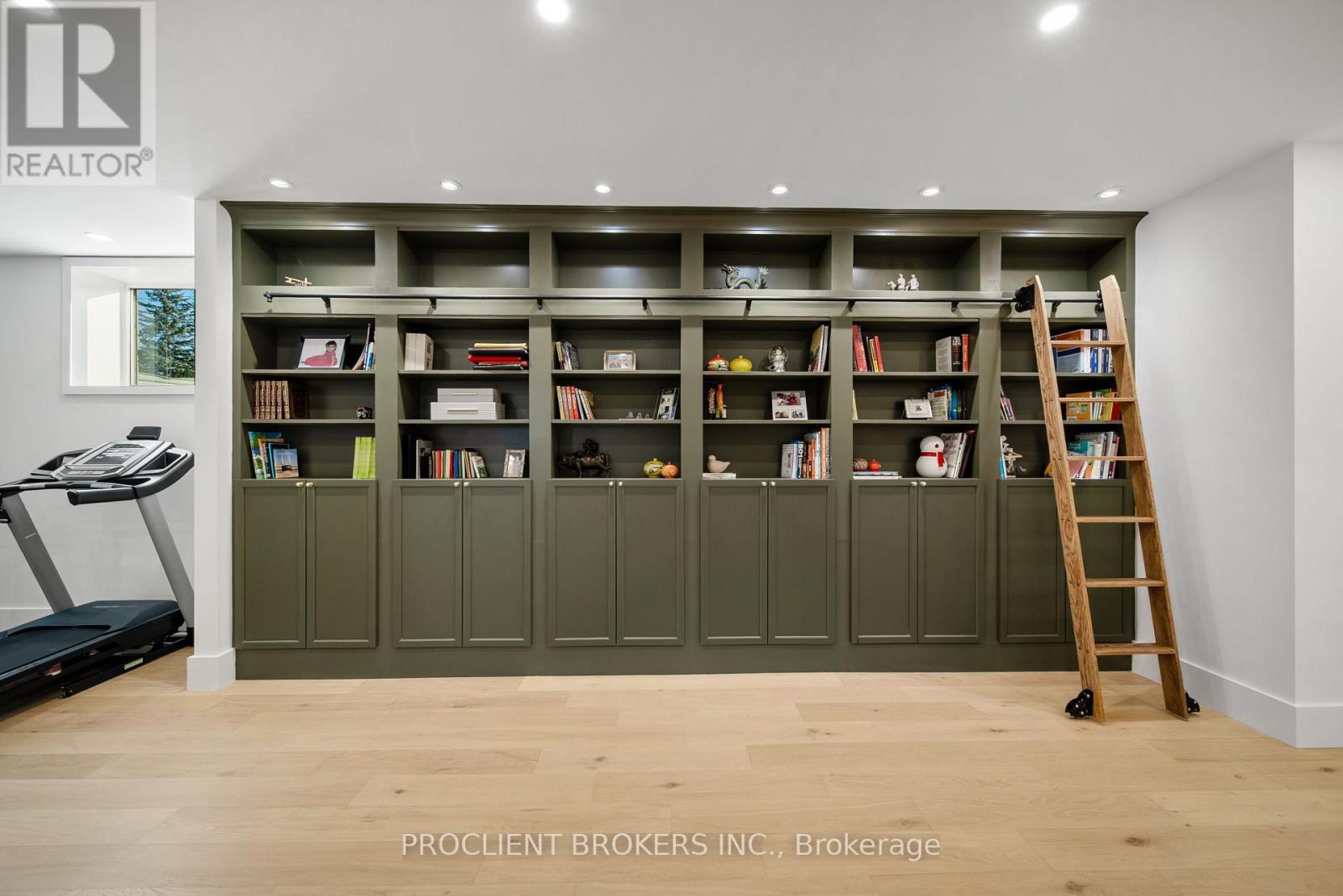 10223 Guelph Line, Milton, Ontario  L0P 1B0 - Photo 33 - W12685448